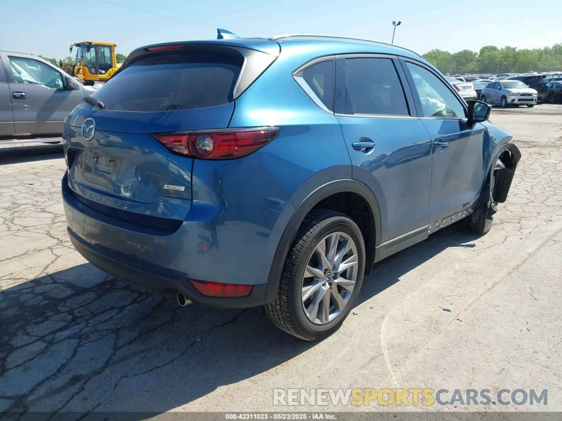 4 Photograph of a damaged car JM3KFBDM2K0583360 MAZDA CX-5 2019