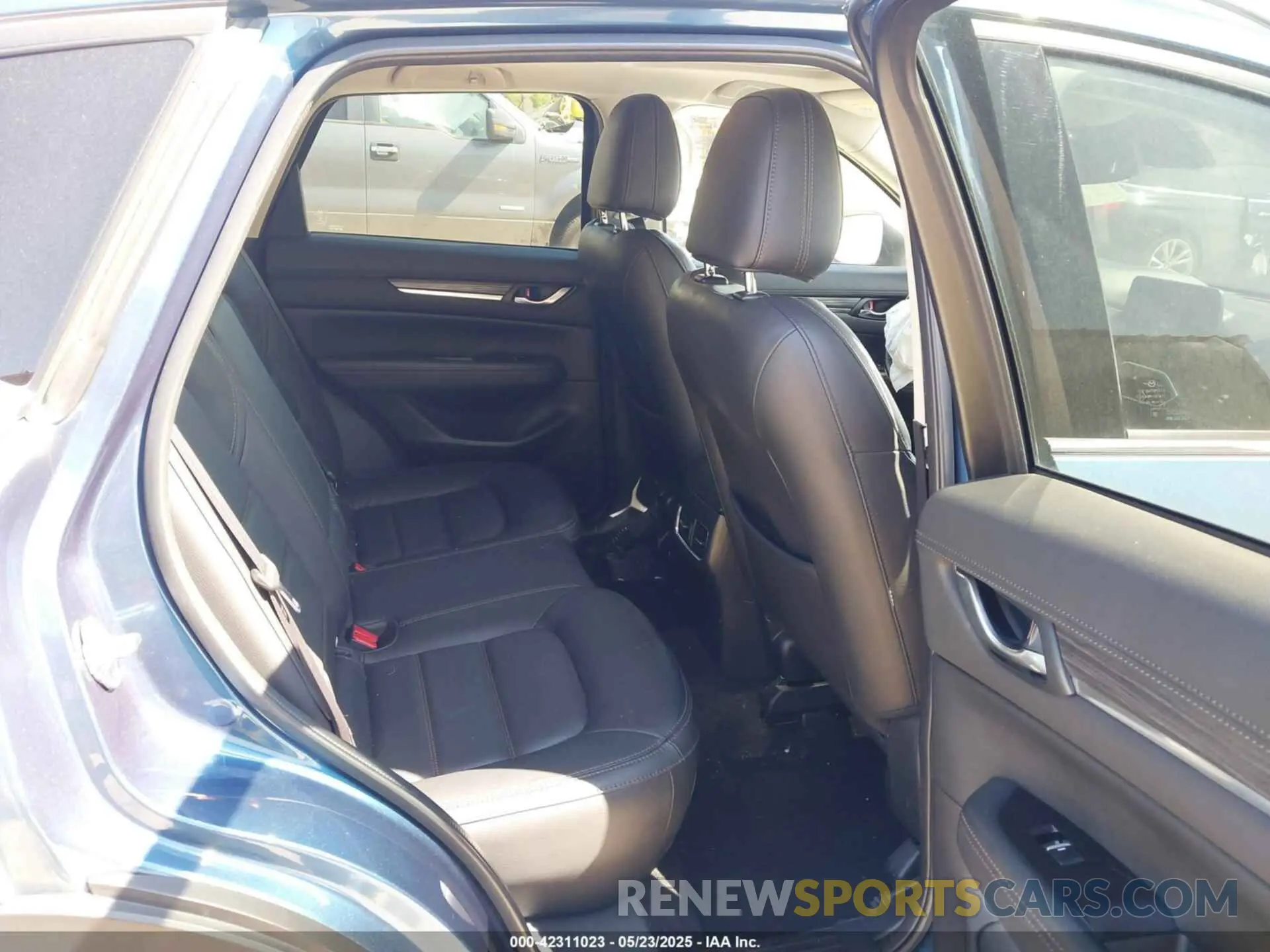 8 Photograph of a damaged car JM3KFBDM2K0583360 MAZDA CX-5 2019