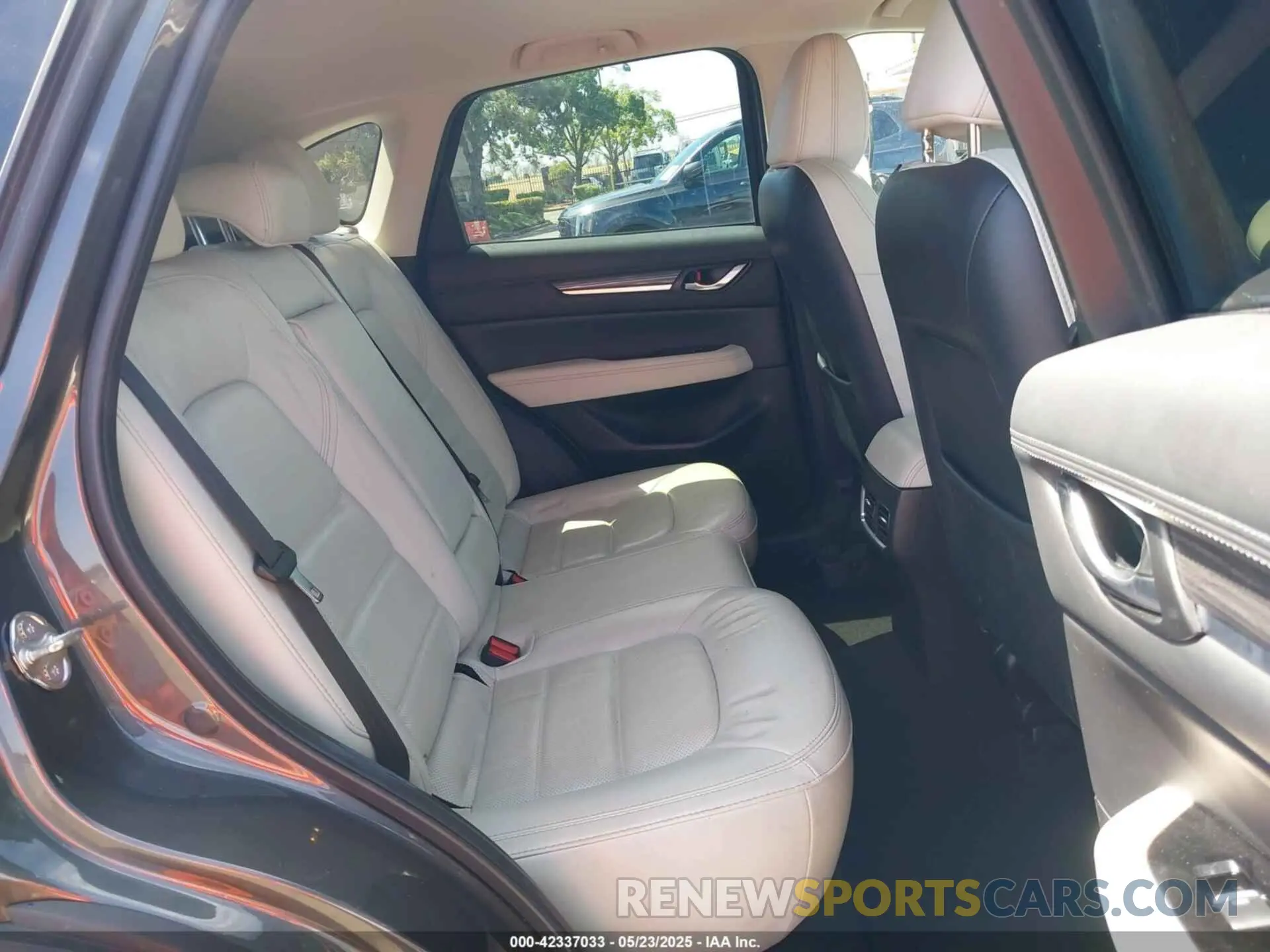 8 Photograph of a damaged car JM3KFBDM2K0697312 MAZDA CX-5 2019