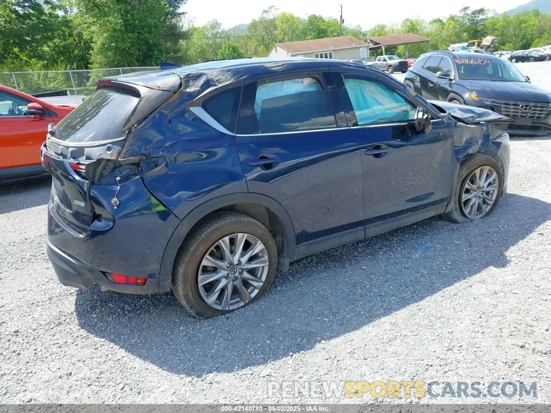 4 Photograph of a damaged car JM3KFBDM3K0698713 MAZDA CX-5 2019