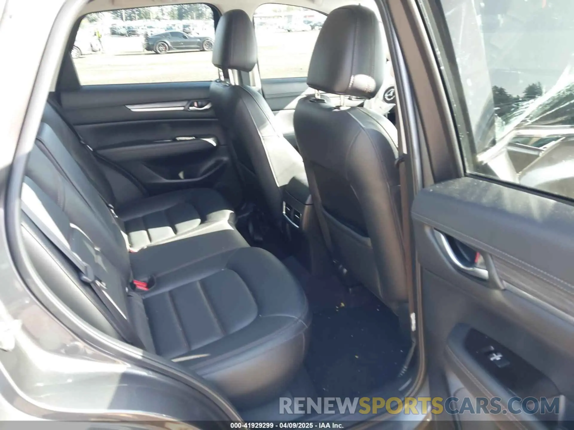 8 Photograph of a damaged car JM3KFBDM3K1677208 MAZDA CX-5 2019