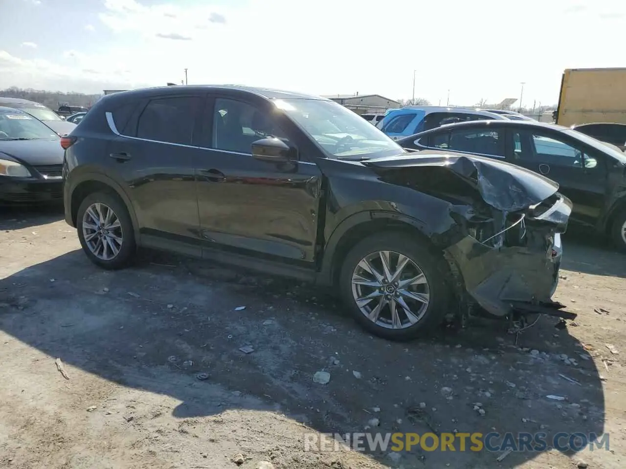 4 Photograph of a damaged car JM3KFBDM4K0550991 MAZDA CX-5 2019