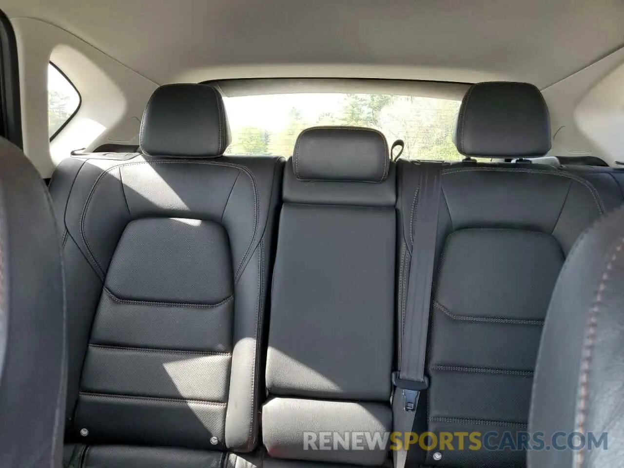10 Photograph of a damaged car JM3KFBDM7K1699602 MAZDA CX-5 2019