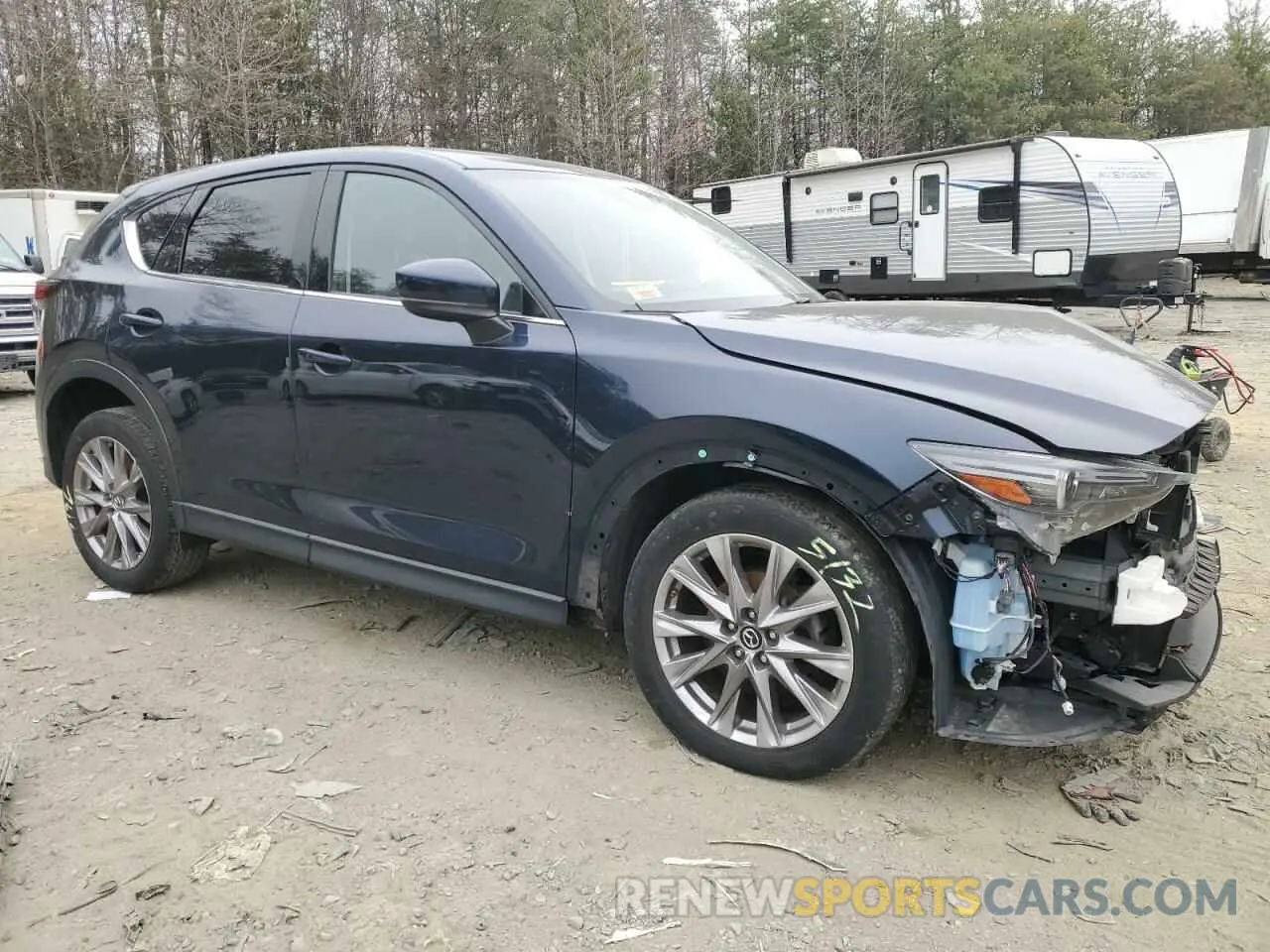 4 Photograph of a damaged car JM3KFBDM8K0609976 MAZDA CX-5 2019