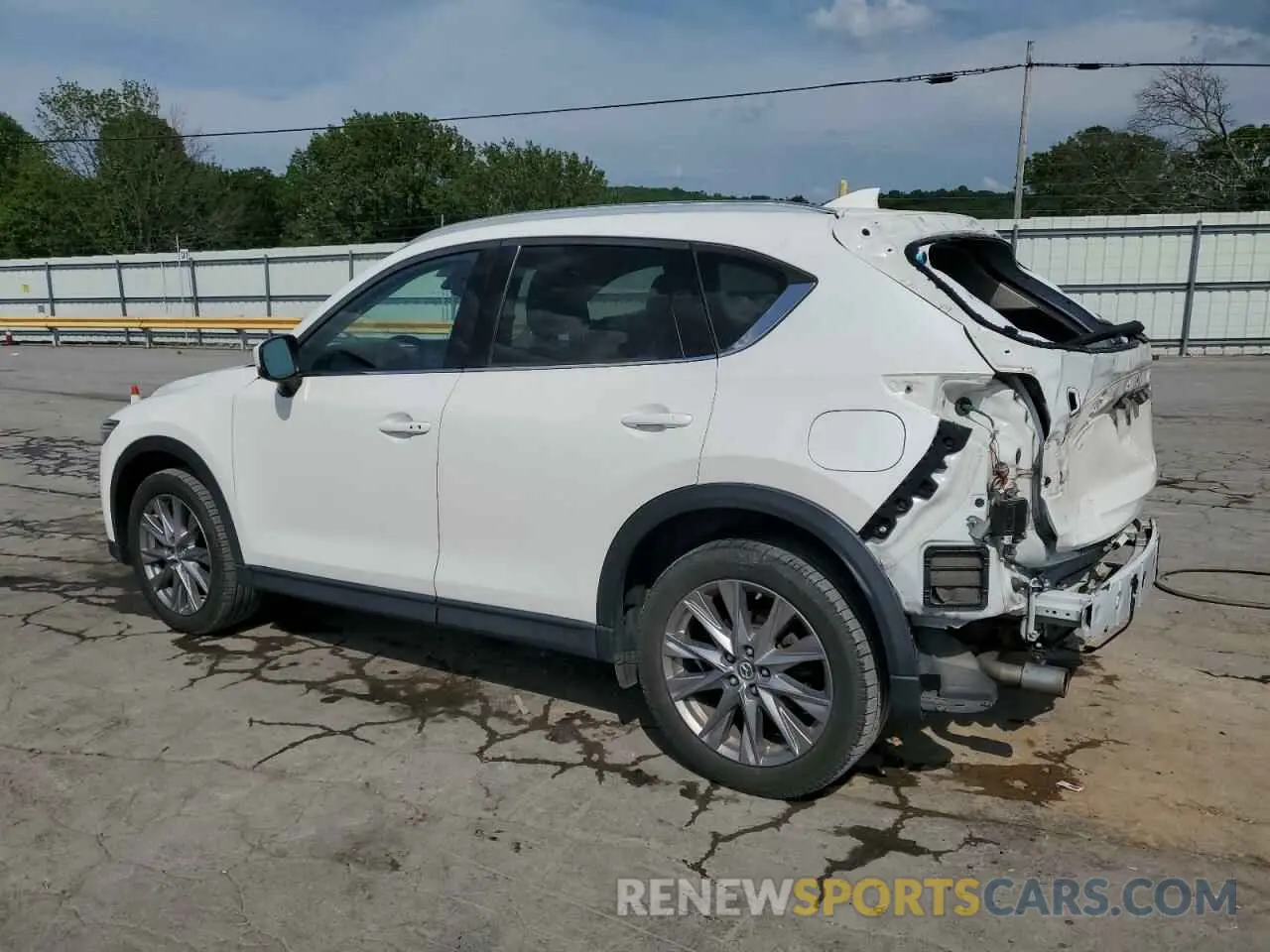 2 Photograph of a damaged car JM3KFBDM9K0523916 MAZDA CX-5 2019