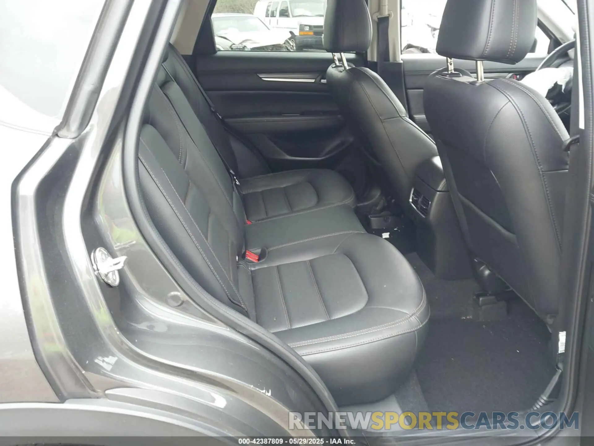 8 Photograph of a damaged car JM3KFBDM9K0610943 MAZDA CX-5 2019