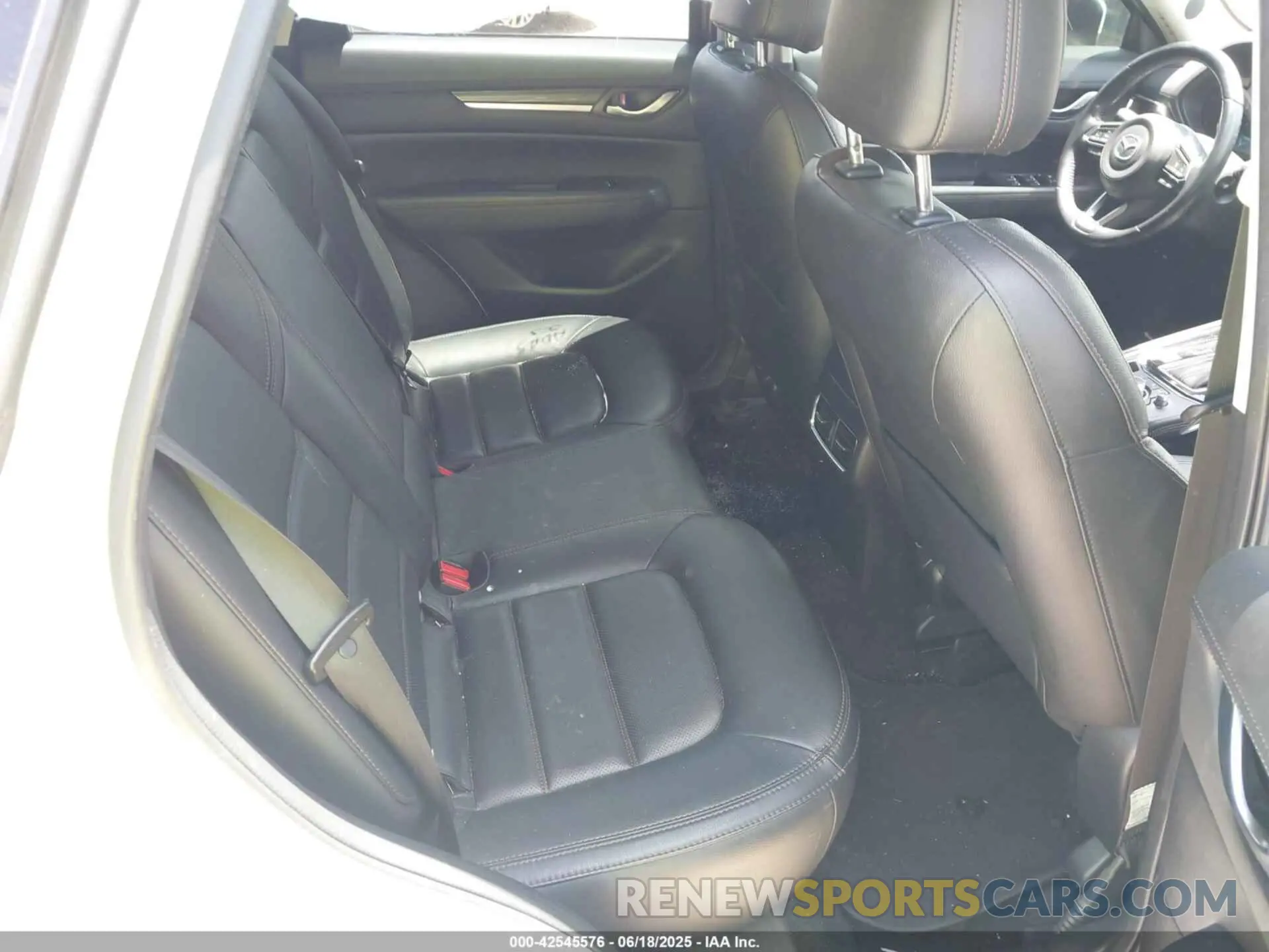 8 Photograph of a damaged car JM3KFBDM9K1675852 MAZDA CX-5 2019
