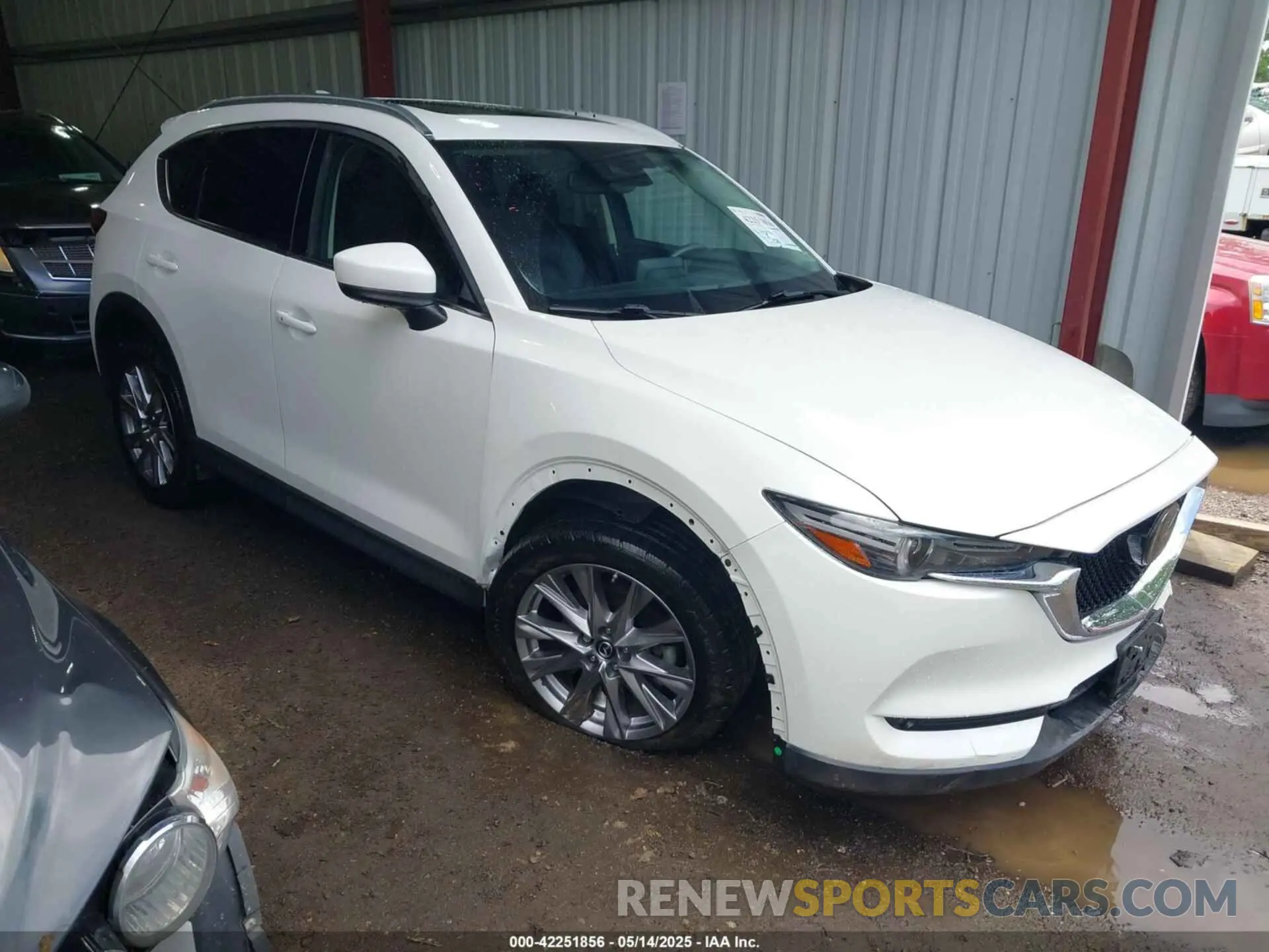 1 Photograph of a damaged car JM3KFBDY6K0555094 MAZDA CX-5 2019