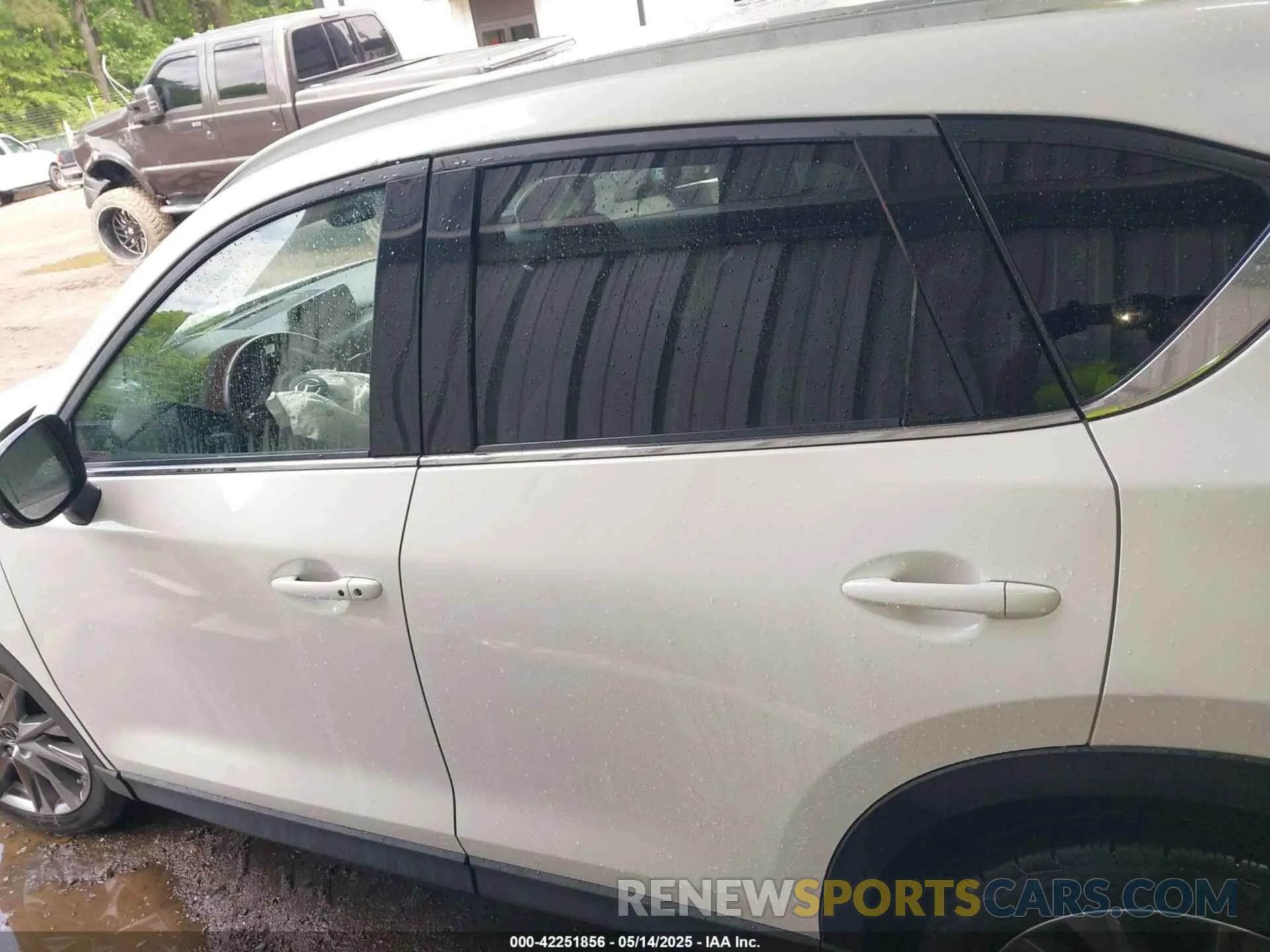 13 Photograph of a damaged car JM3KFBDY6K0555094 MAZDA CX-5 2019