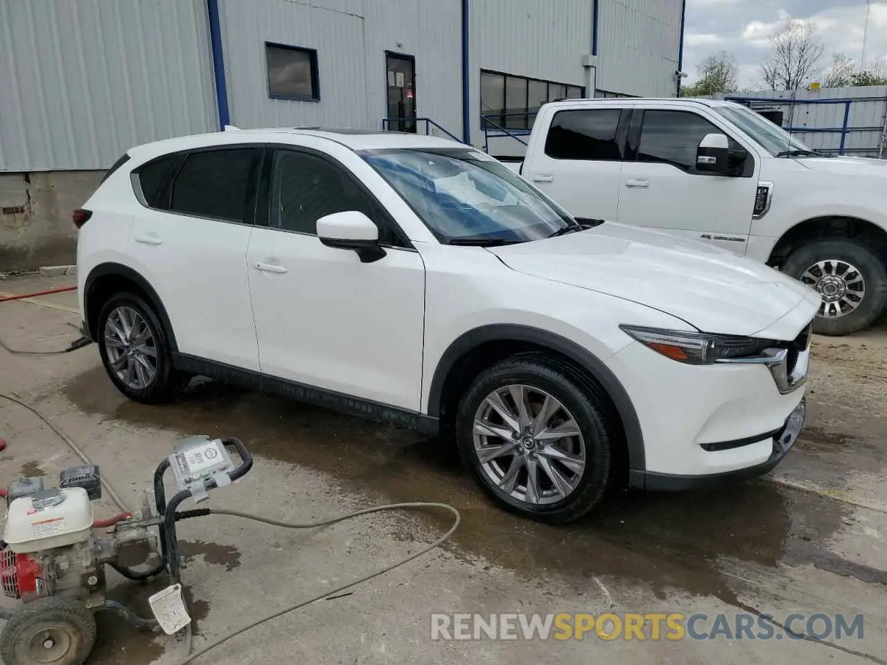 4 Photograph of a damaged car JM3KFBDY8K0622309 MAZDA CX-5 2019