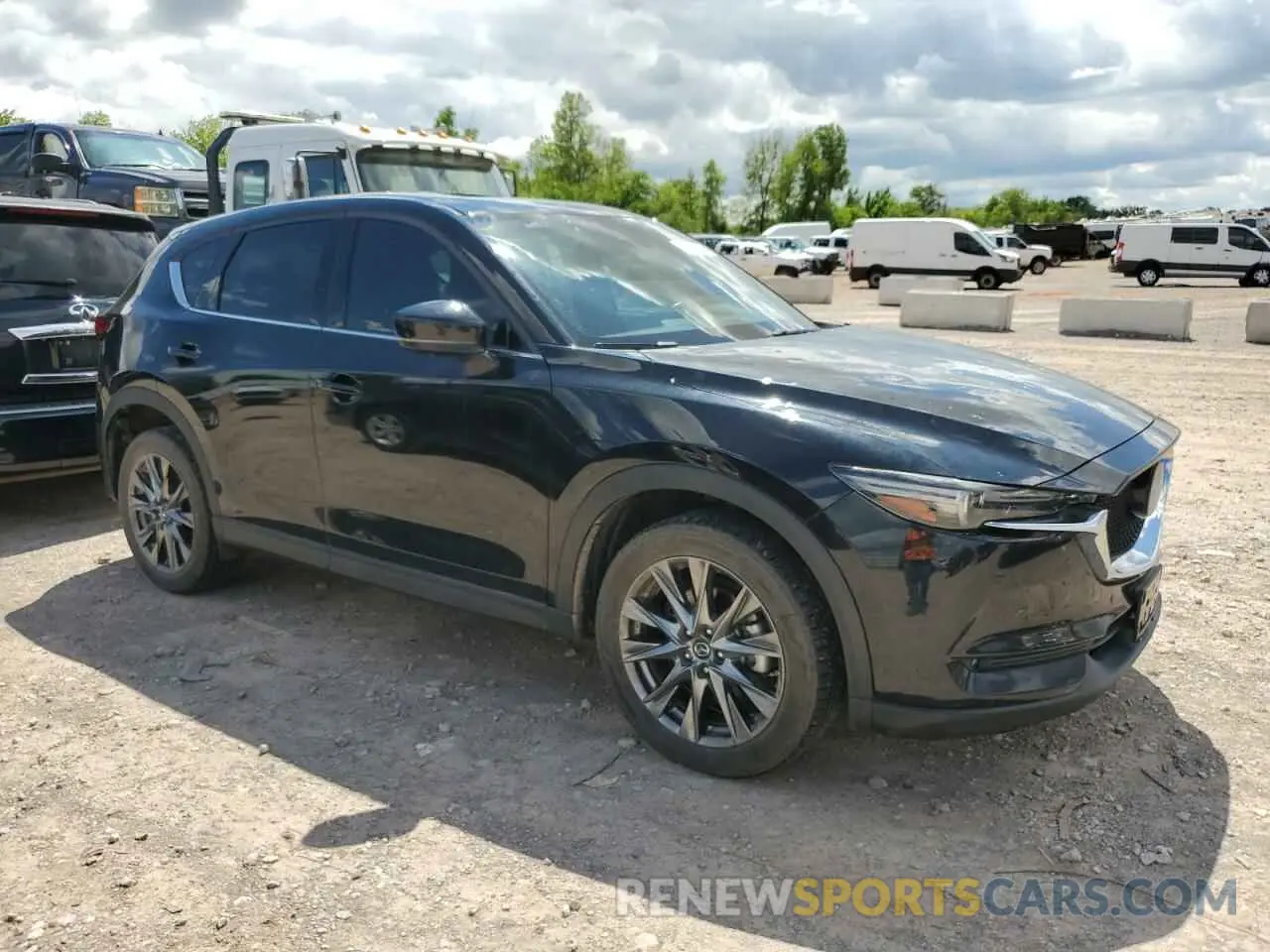4 Photograph of a damaged car JM3KFBEY2K0678373 MAZDA CX-5 2019