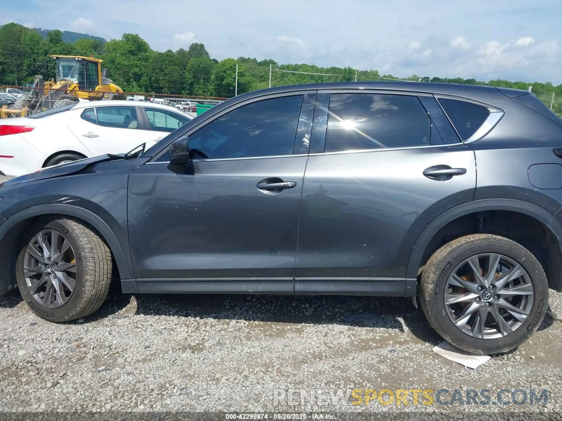 14 Photograph of a damaged car JM3KFBEY3K0630493 MAZDA CX-5 2019