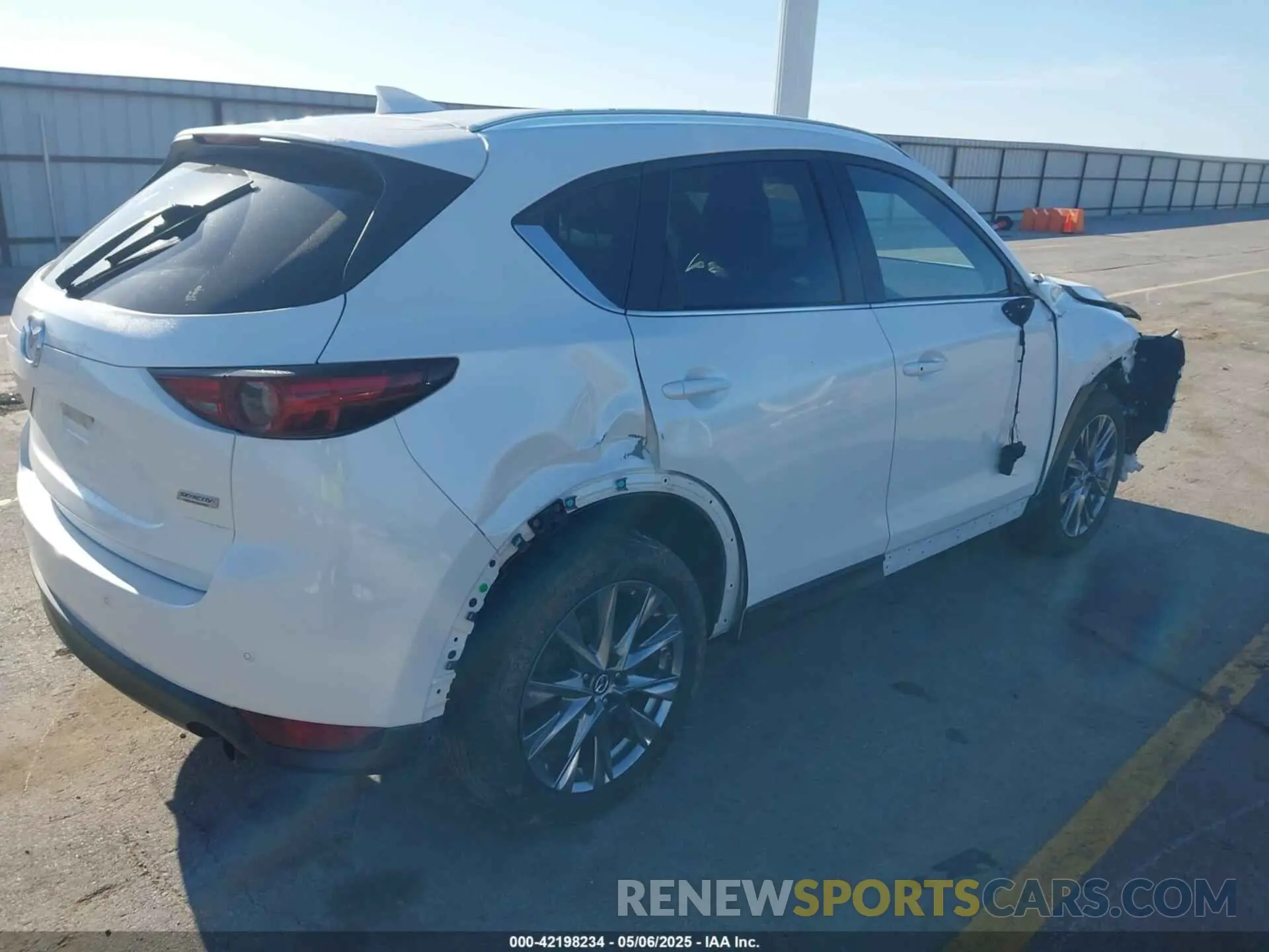 4 Photograph of a damaged car JM3KFBEY5K0650616 MAZDA CX-5 2019