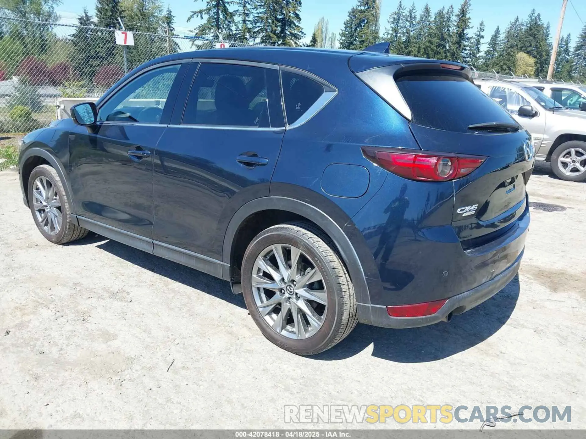 3 Photograph of a damaged car JM3KFBEY7K0589236 MAZDA CX-5 2019