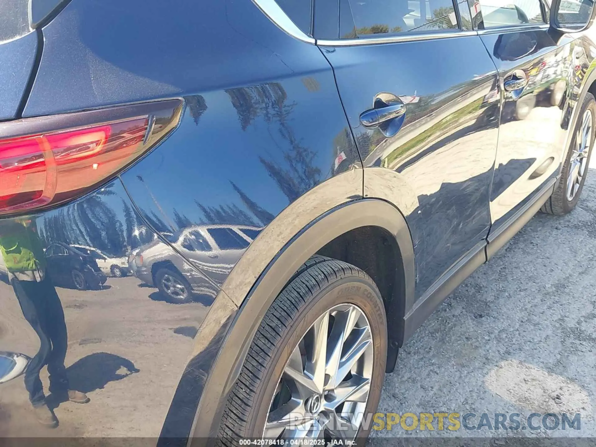 6 Photograph of a damaged car JM3KFBEY7K0589236 MAZDA CX-5 2019