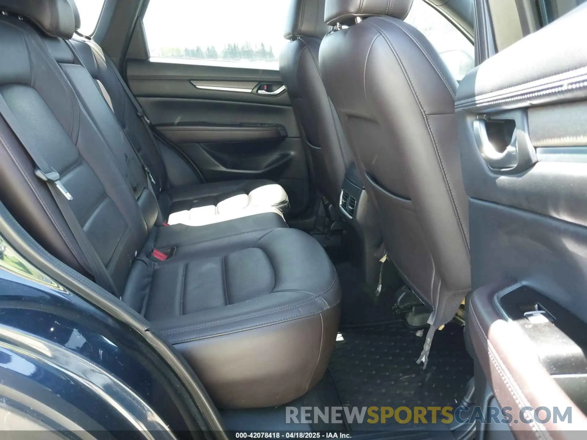8 Photograph of a damaged car JM3KFBEY7K0589236 MAZDA CX-5 2019