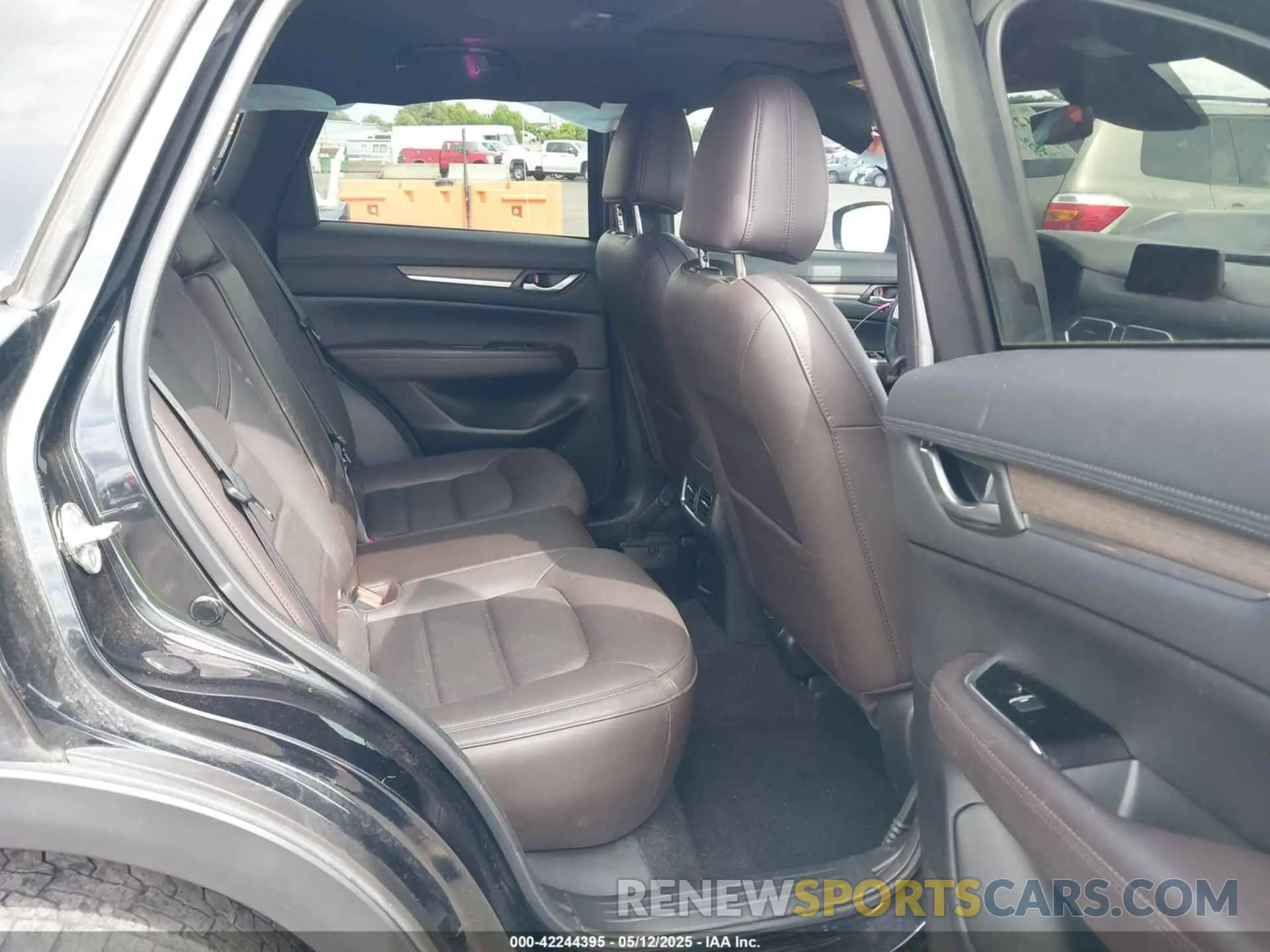 8 Photograph of a damaged car JM3KFBEY9K0592039 MAZDA CX-5 2019