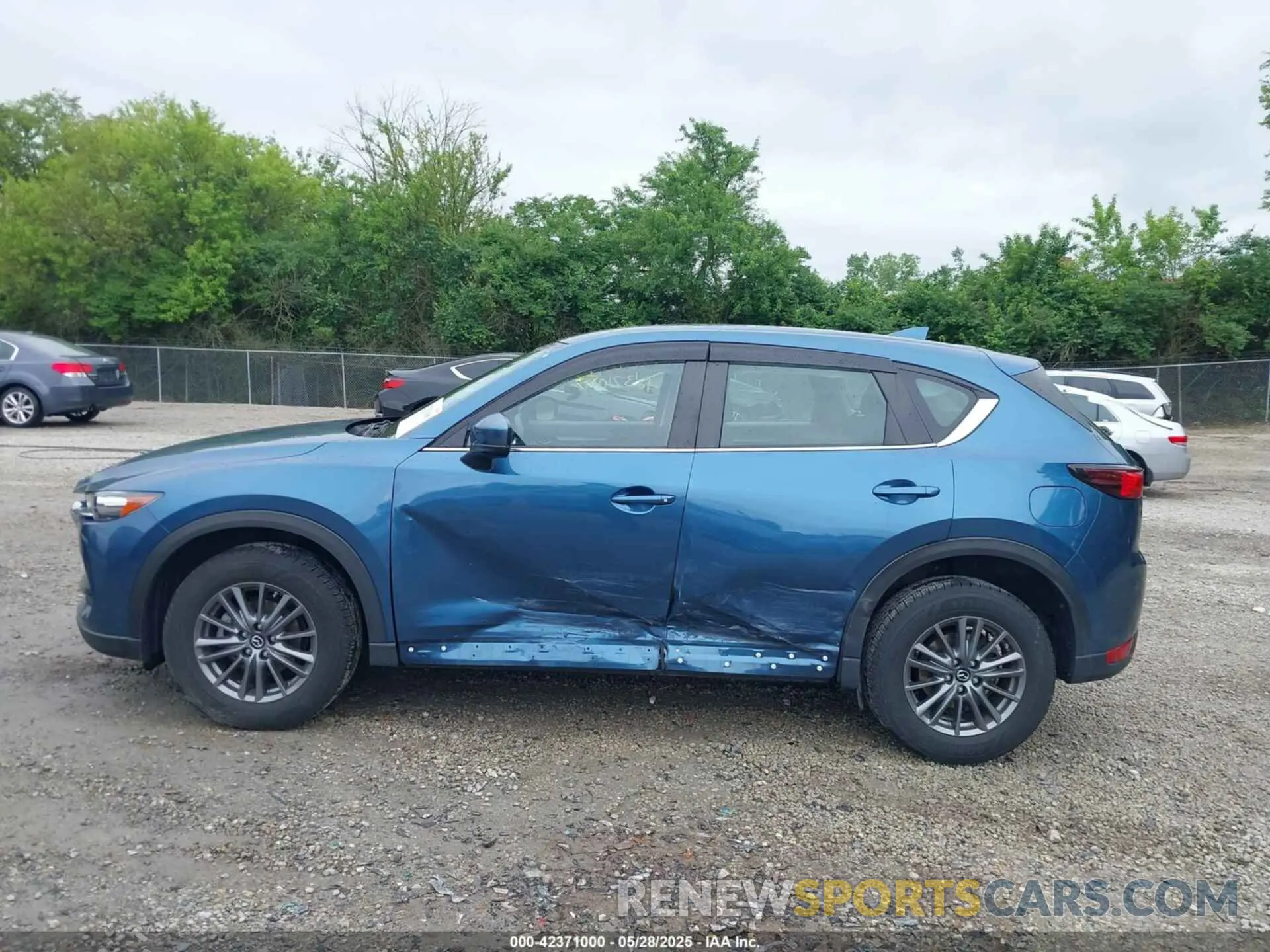 14 Photograph of a damaged car JM3KFABM1L0749916 MAZDA CX-5 2020