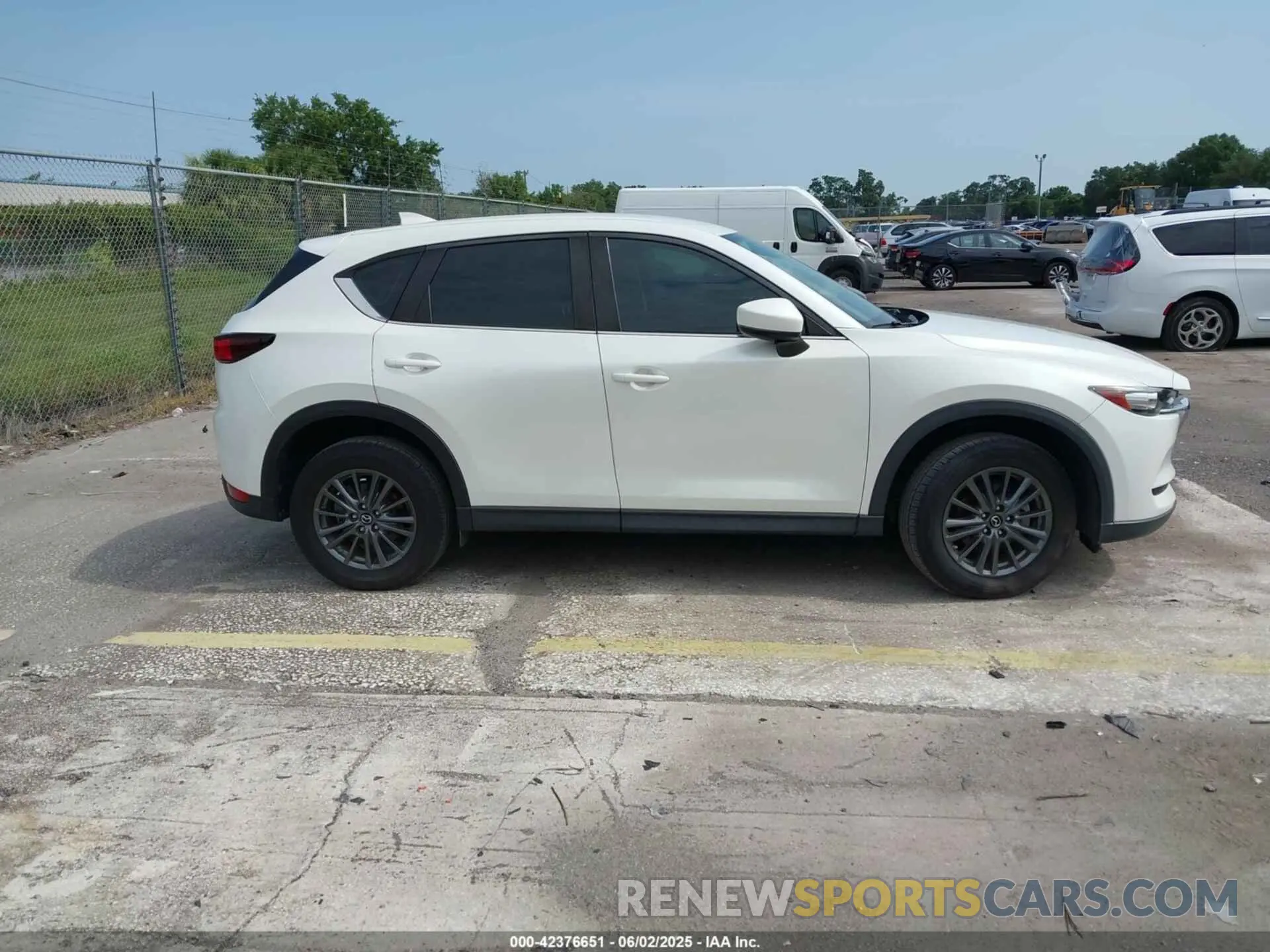 13 Photograph of a damaged car JM3KFABM2L0724247 MAZDA CX-5 2020
