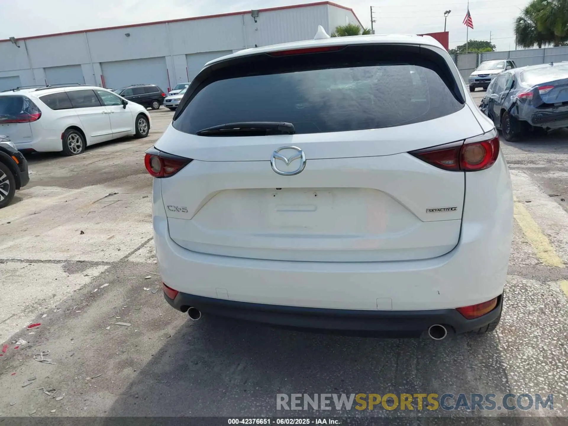16 Photograph of a damaged car JM3KFABM2L0724247 MAZDA CX-5 2020