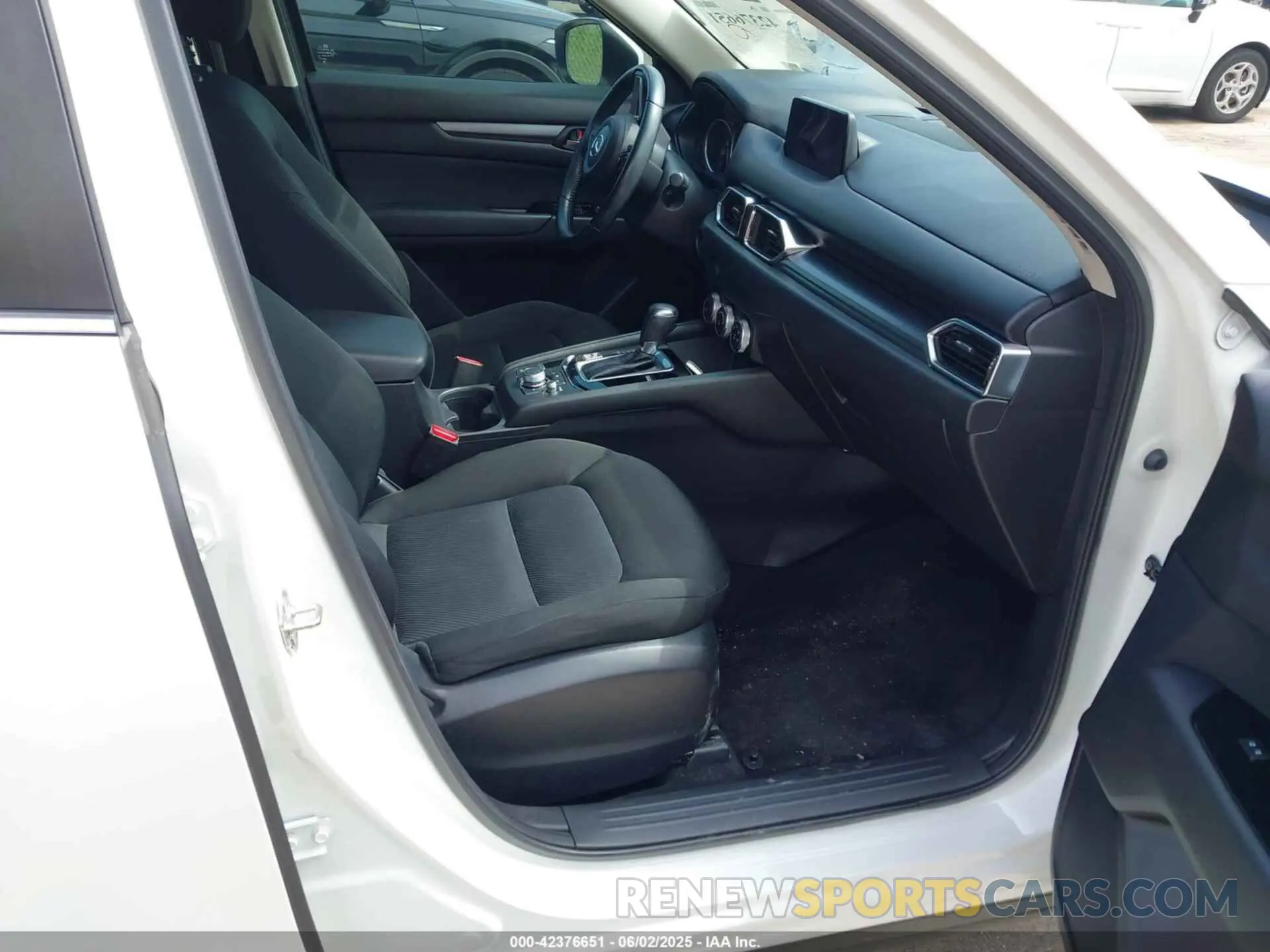 5 Photograph of a damaged car JM3KFABM2L0724247 MAZDA CX-5 2020