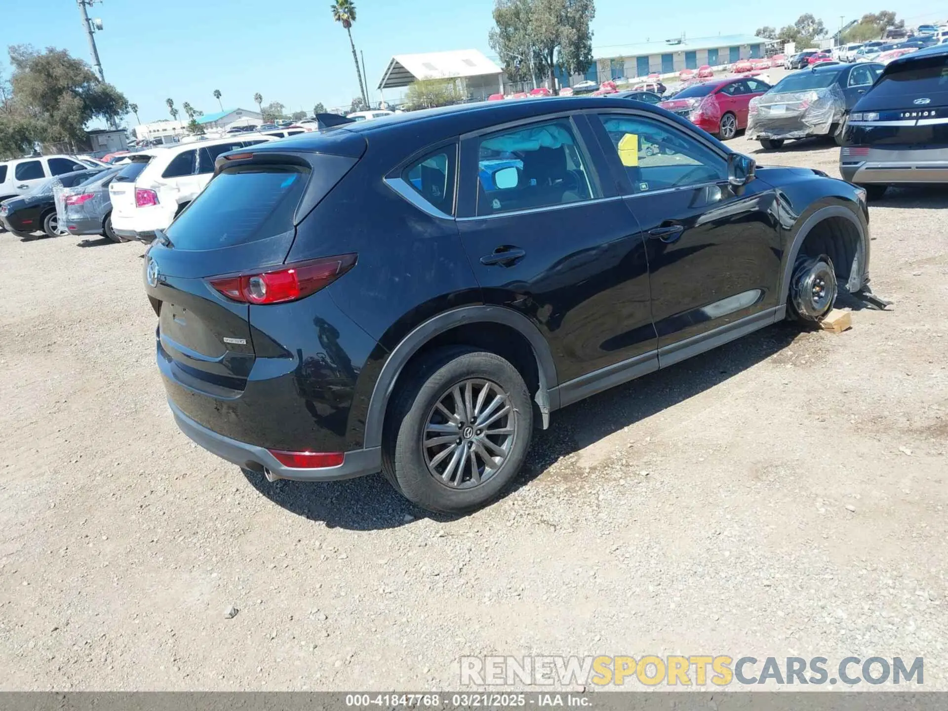 4 Photograph of a damaged car JM3KFABM2L0761184 MAZDA CX-5 2020