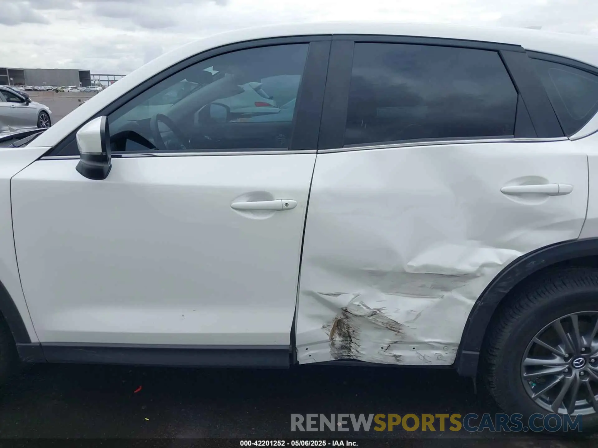 14 Photograph of a damaged car JM3KFABM7L0831214 MAZDA CX-5 2020