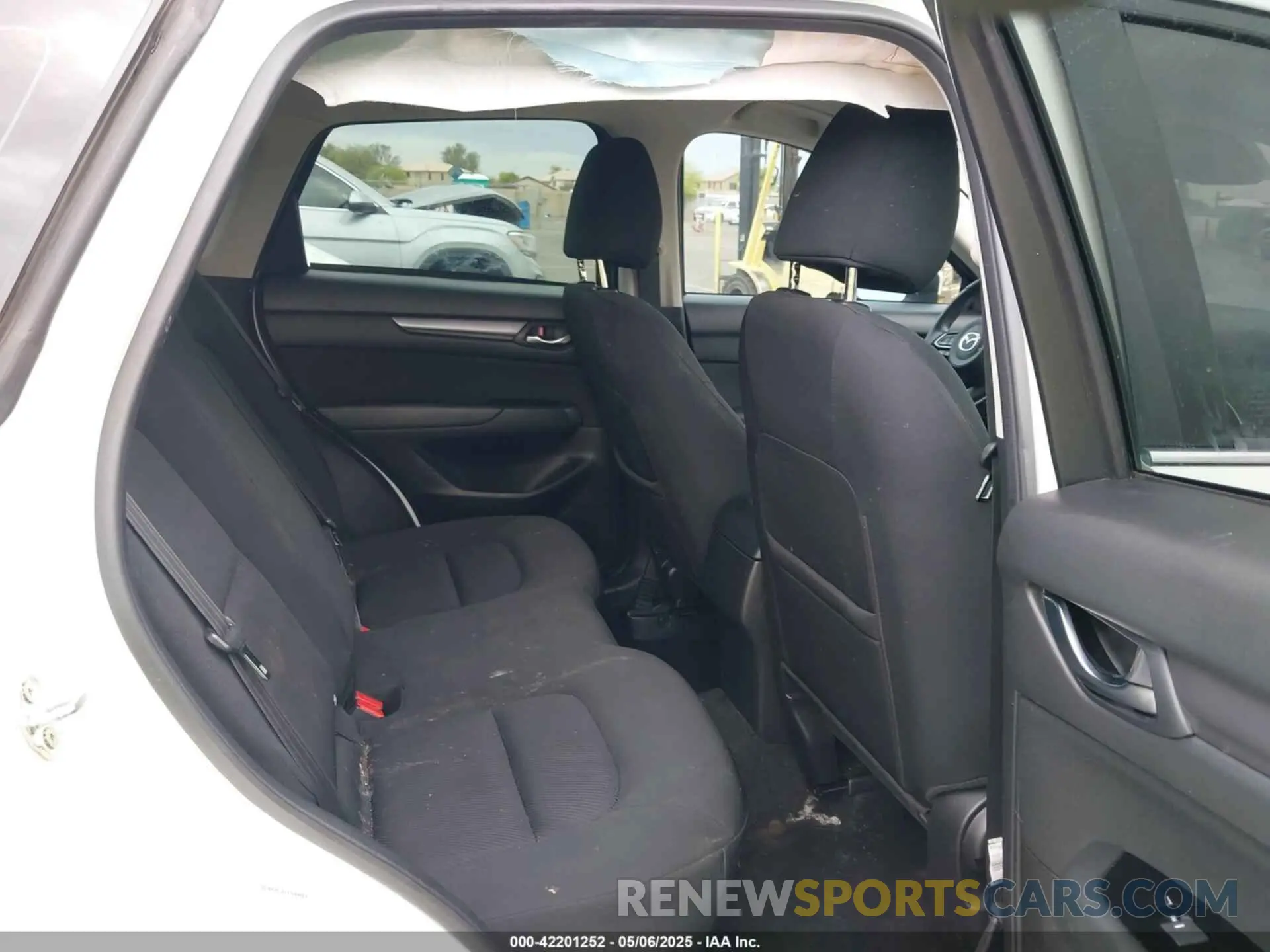 8 Photograph of a damaged car JM3KFABM7L0831214 MAZDA CX-5 2020