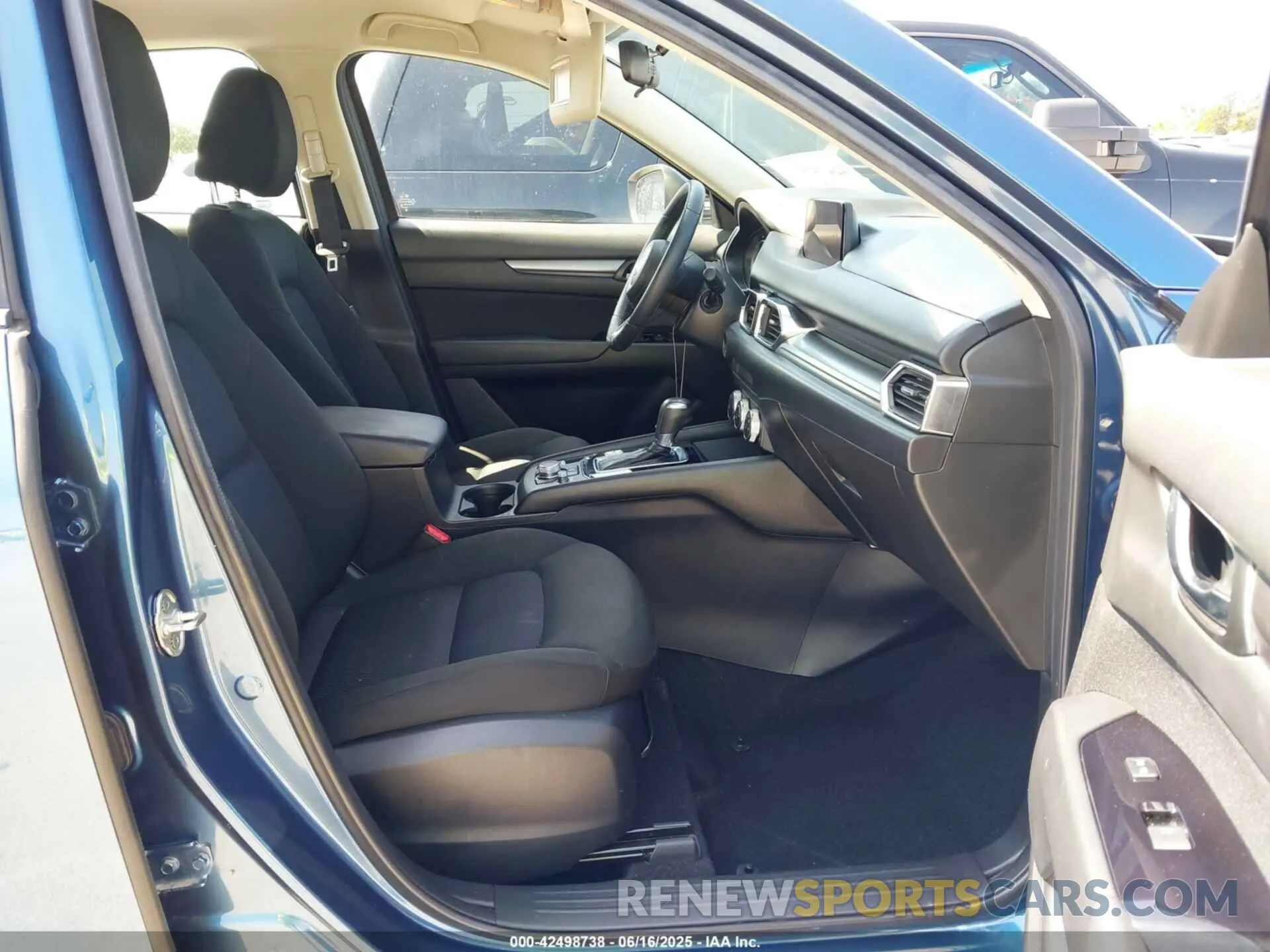 5 Photograph of a damaged car JM3KFABMXL0818991 MAZDA CX-5 2020