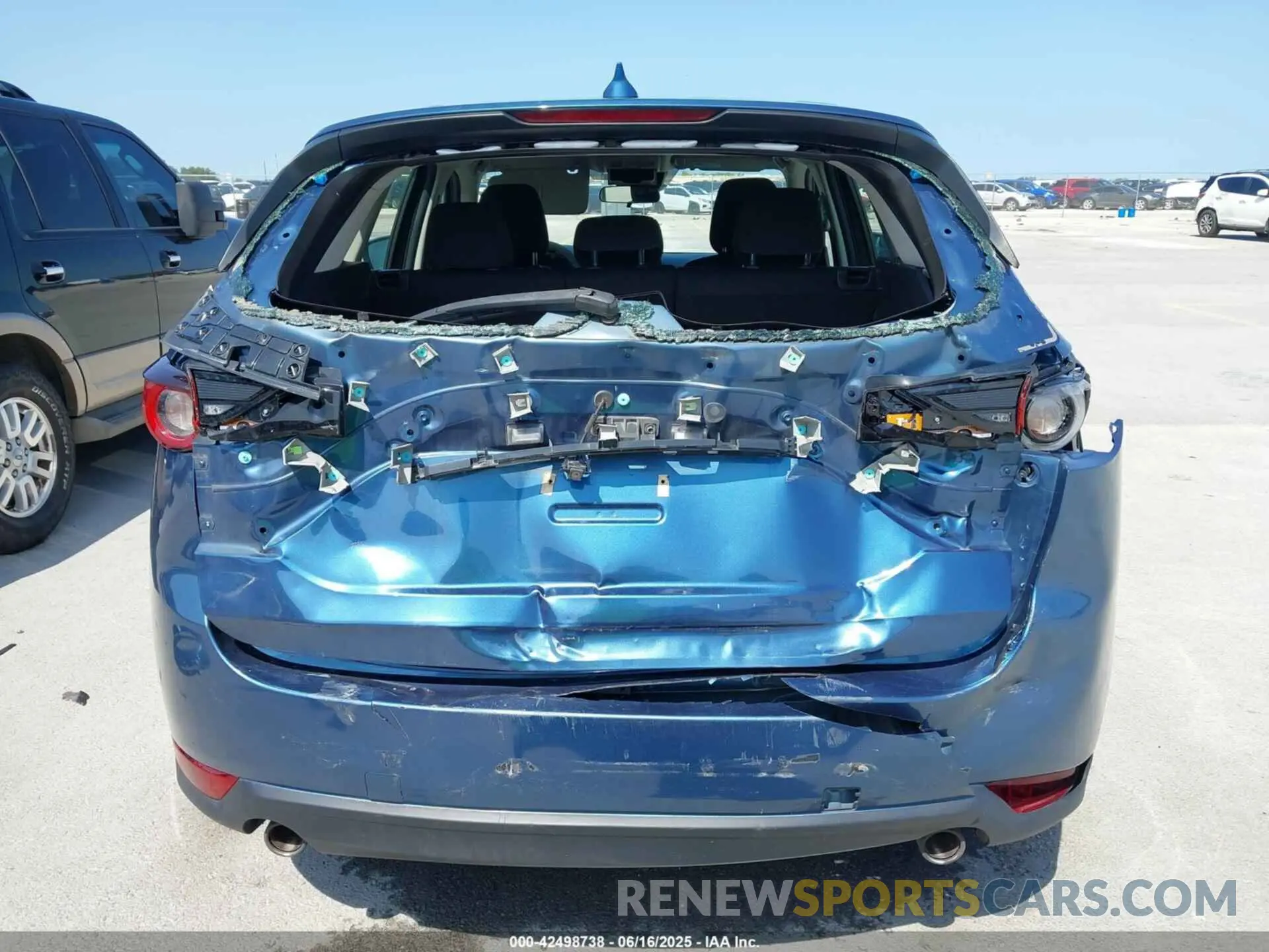 6 Photograph of a damaged car JM3KFABMXL0818991 MAZDA CX-5 2020