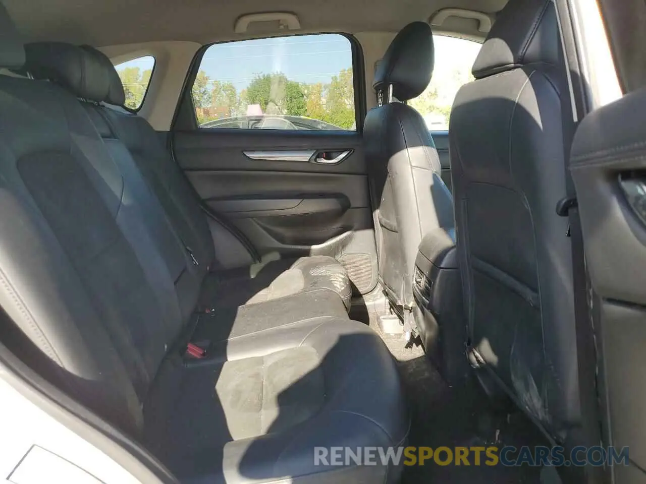 11 Photograph of a damaged car JM3KFACM0L0770254 MAZDA CX-5 2020