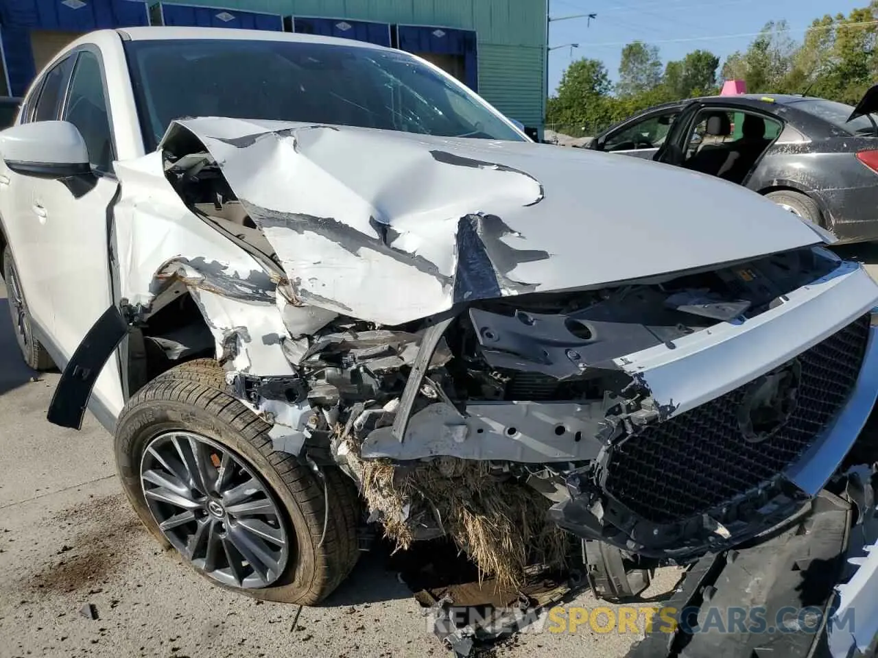 13 Photograph of a damaged car JM3KFACM0L0770254 MAZDA CX-5 2020