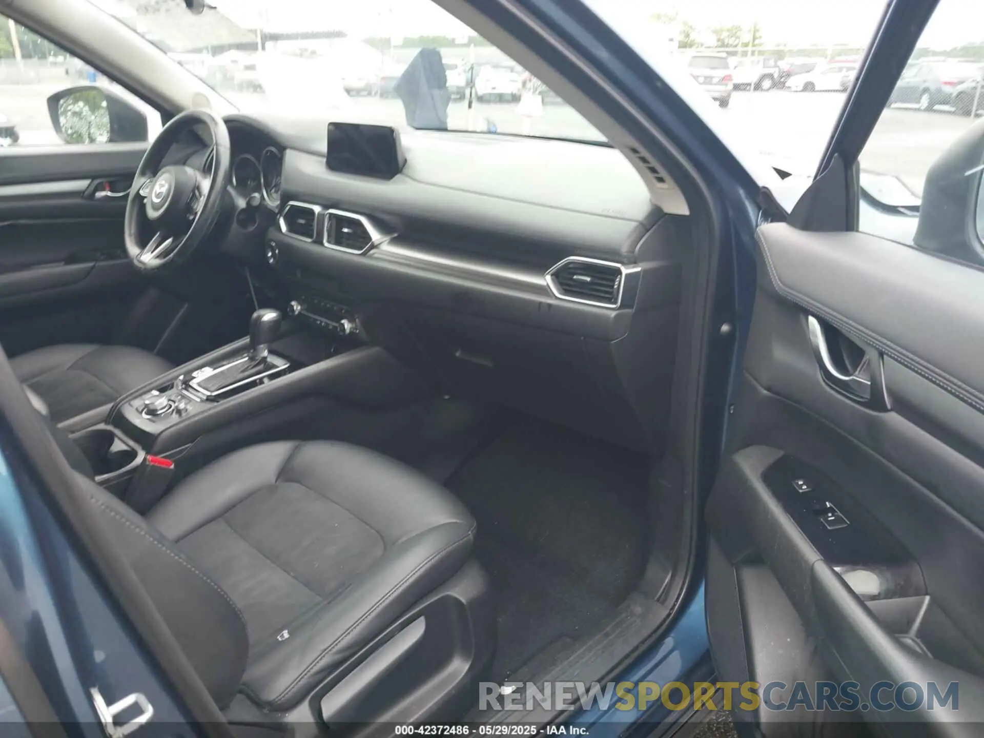 5 Photograph of a damaged car JM3KFACM1L0726165 MAZDA CX-5 2020