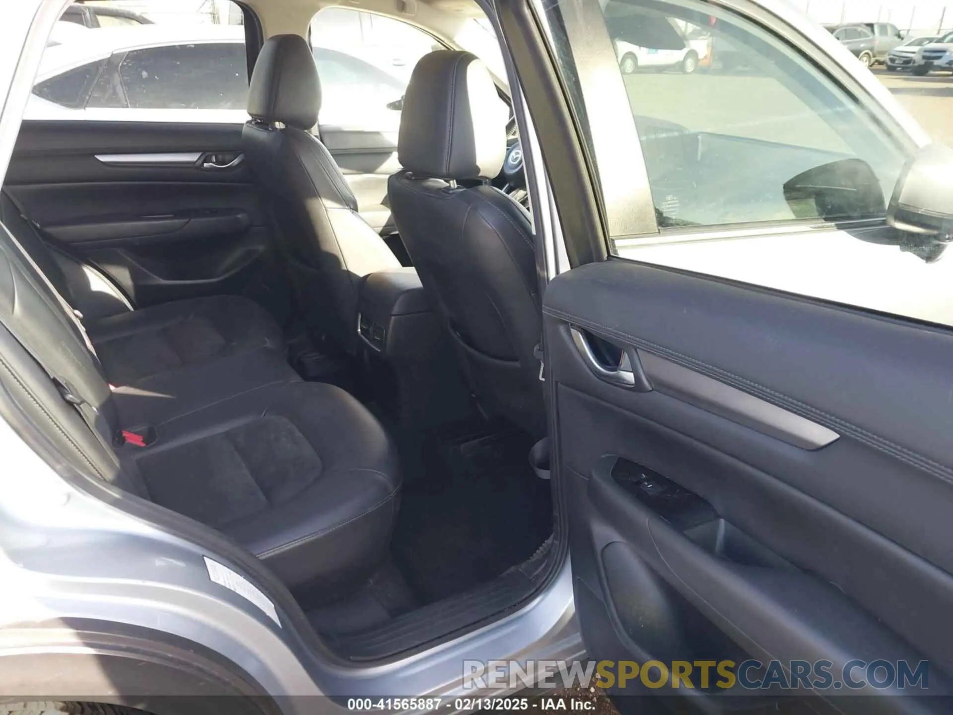 8 Photograph of a damaged car JM3KFACM1L0789394 MAZDA CX-5 2020