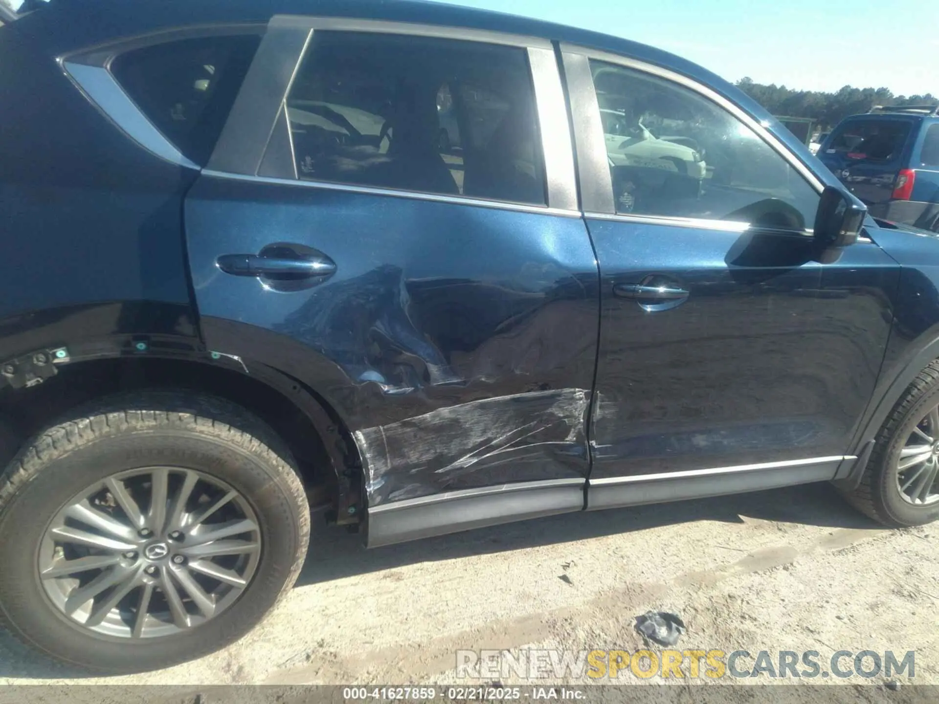 6 Photograph of a damaged car JM3KFACM1L1817303 MAZDA CX-5 2020