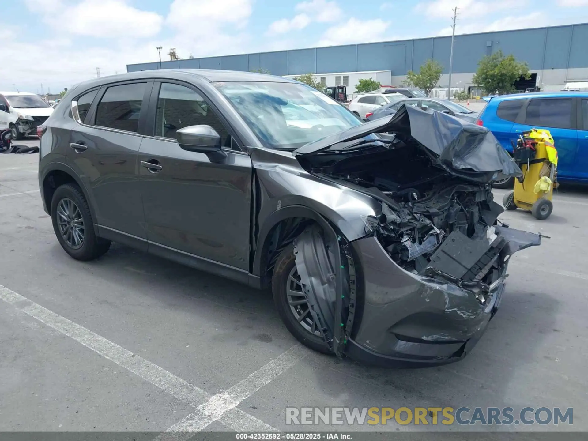 1 Photograph of a damaged car JM3KFACM2L0808292 MAZDA CX-5 2020