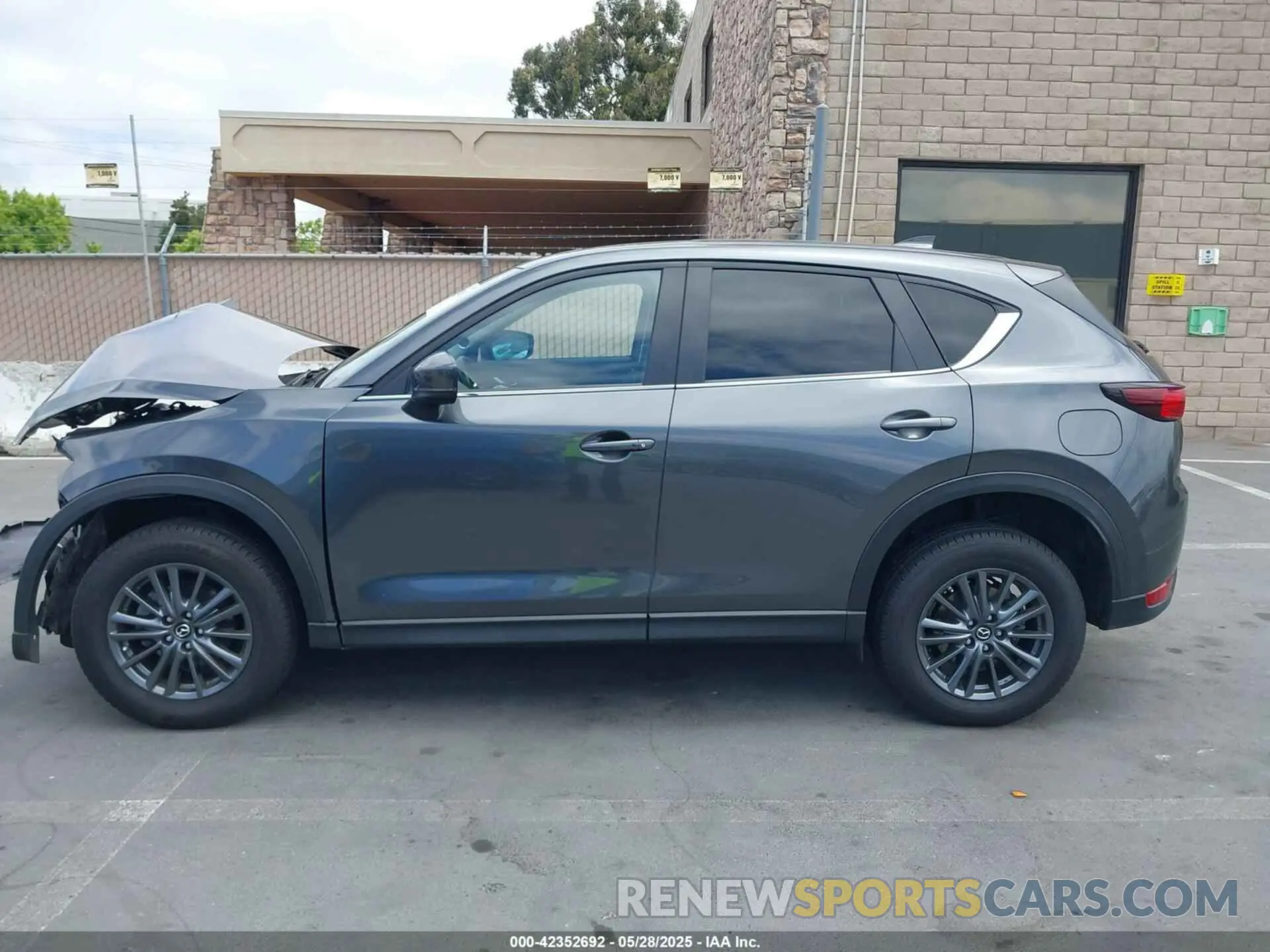 15 Photograph of a damaged car JM3KFACM2L0808292 MAZDA CX-5 2020