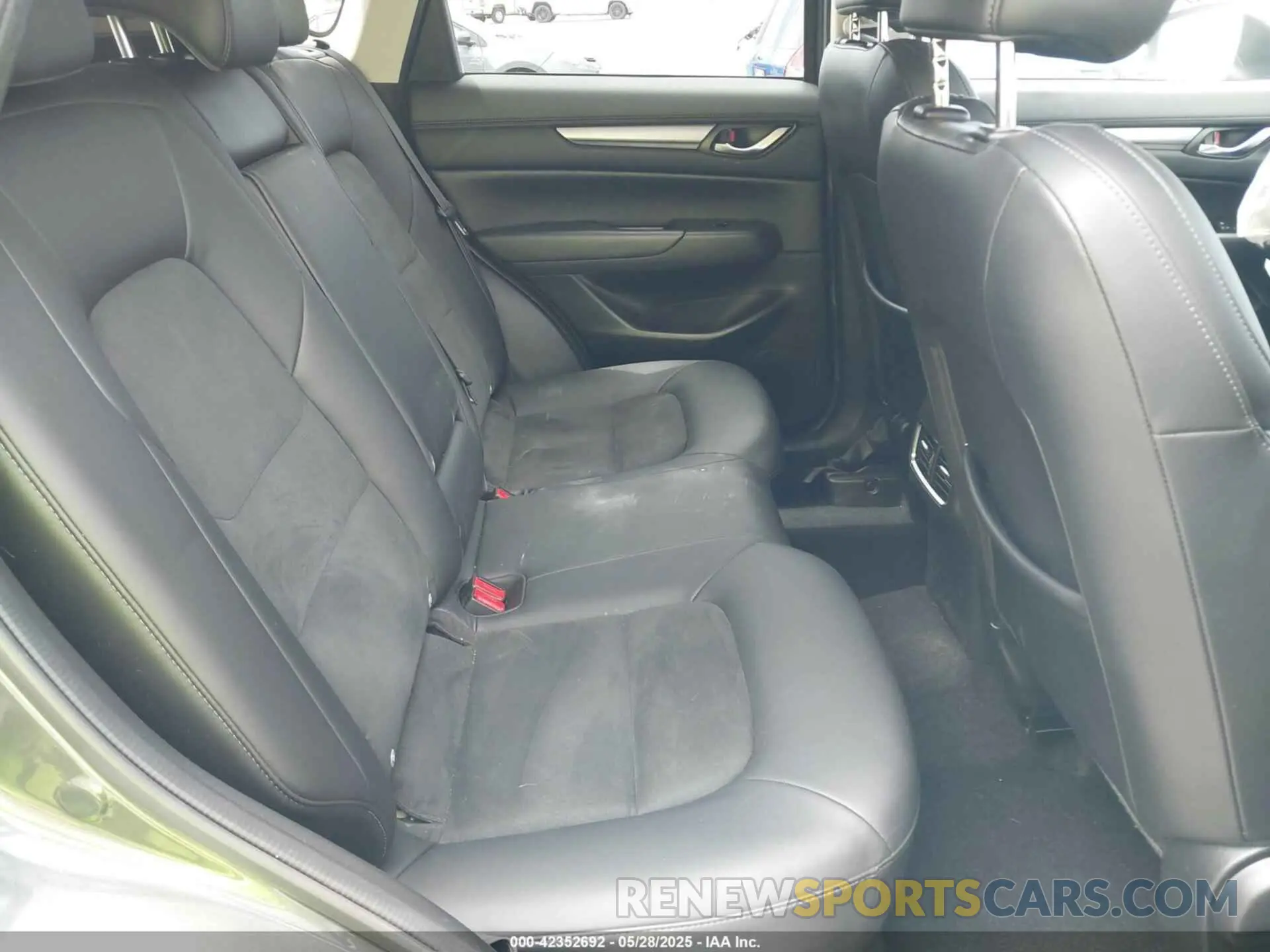 8 Photograph of a damaged car JM3KFACM2L0808292 MAZDA CX-5 2020