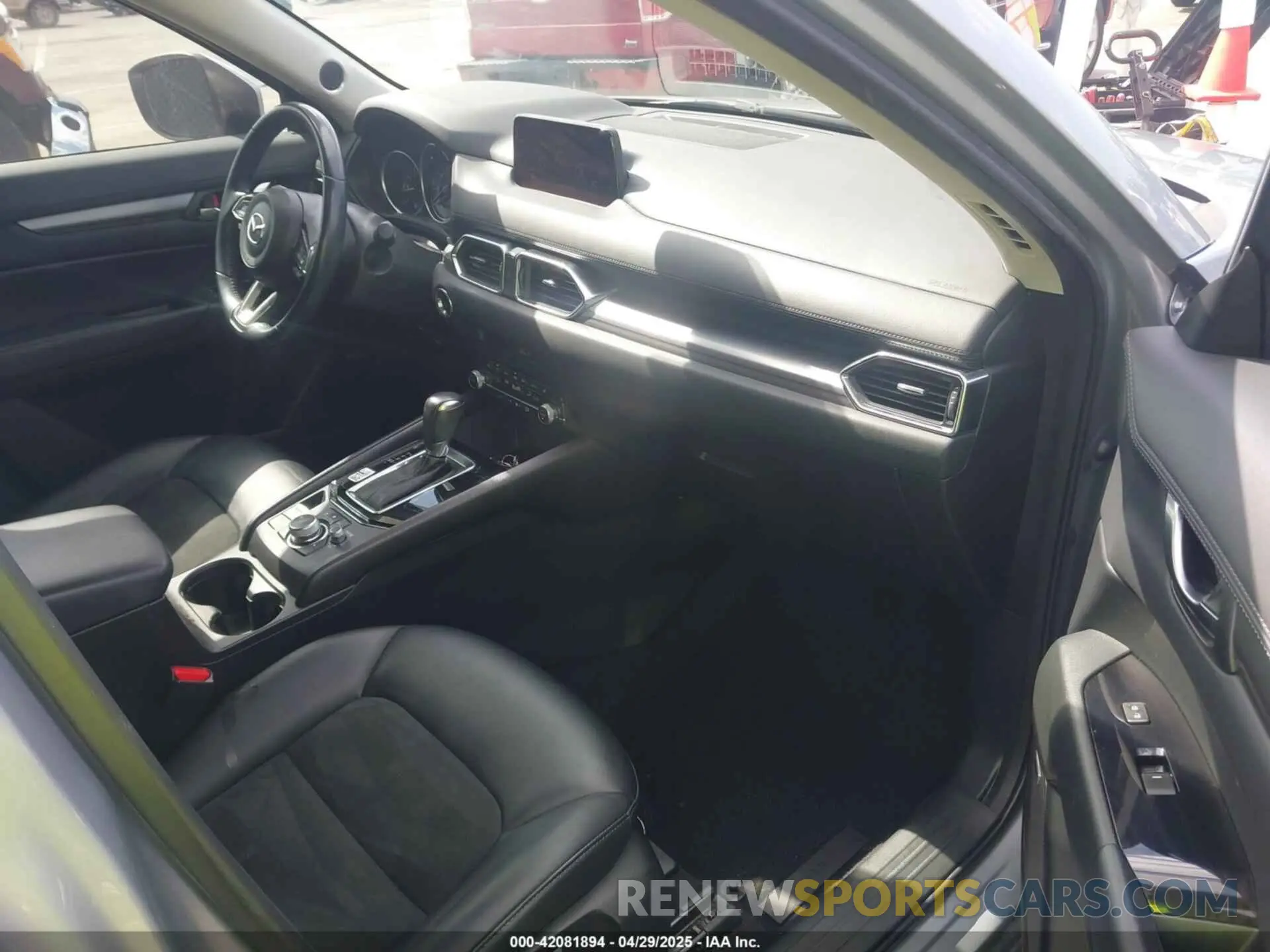 5 Photograph of a damaged car JM3KFACM2L1782061 MAZDA CX-5 2020