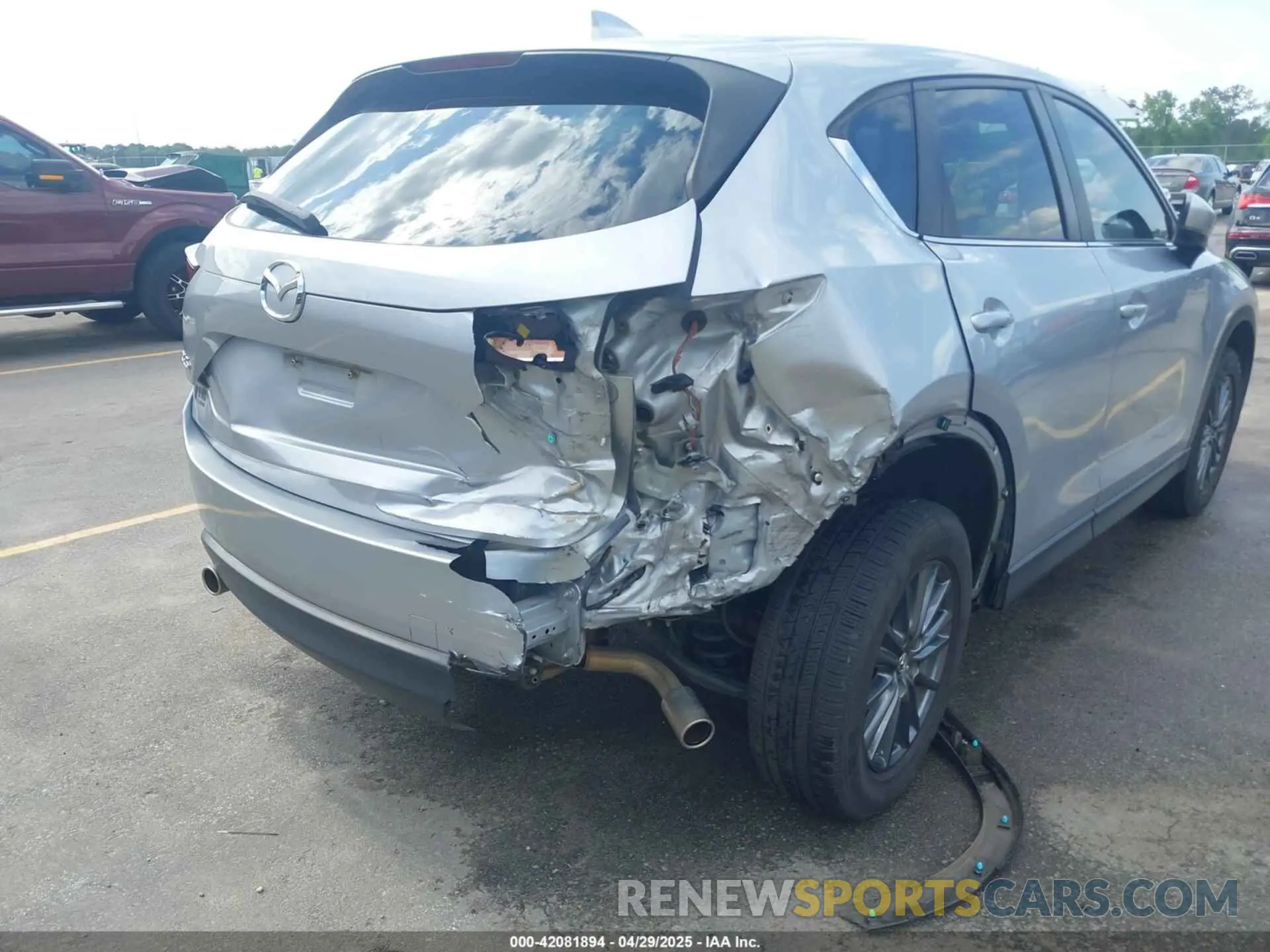 6 Photograph of a damaged car JM3KFACM2L1782061 MAZDA CX-5 2020