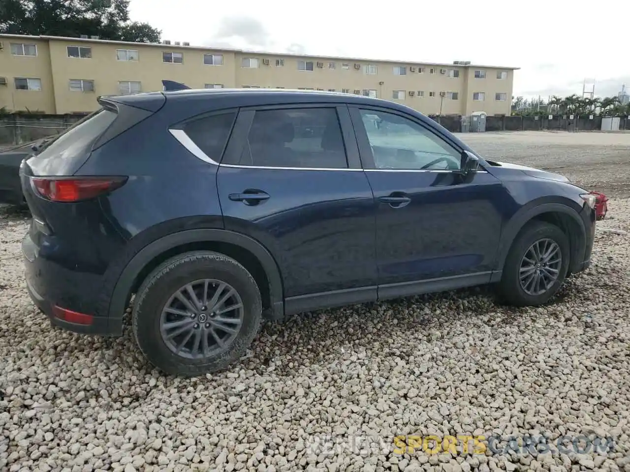 3 Photograph of a damaged car JM3KFACM3L1822745 MAZDA CX-5 2020