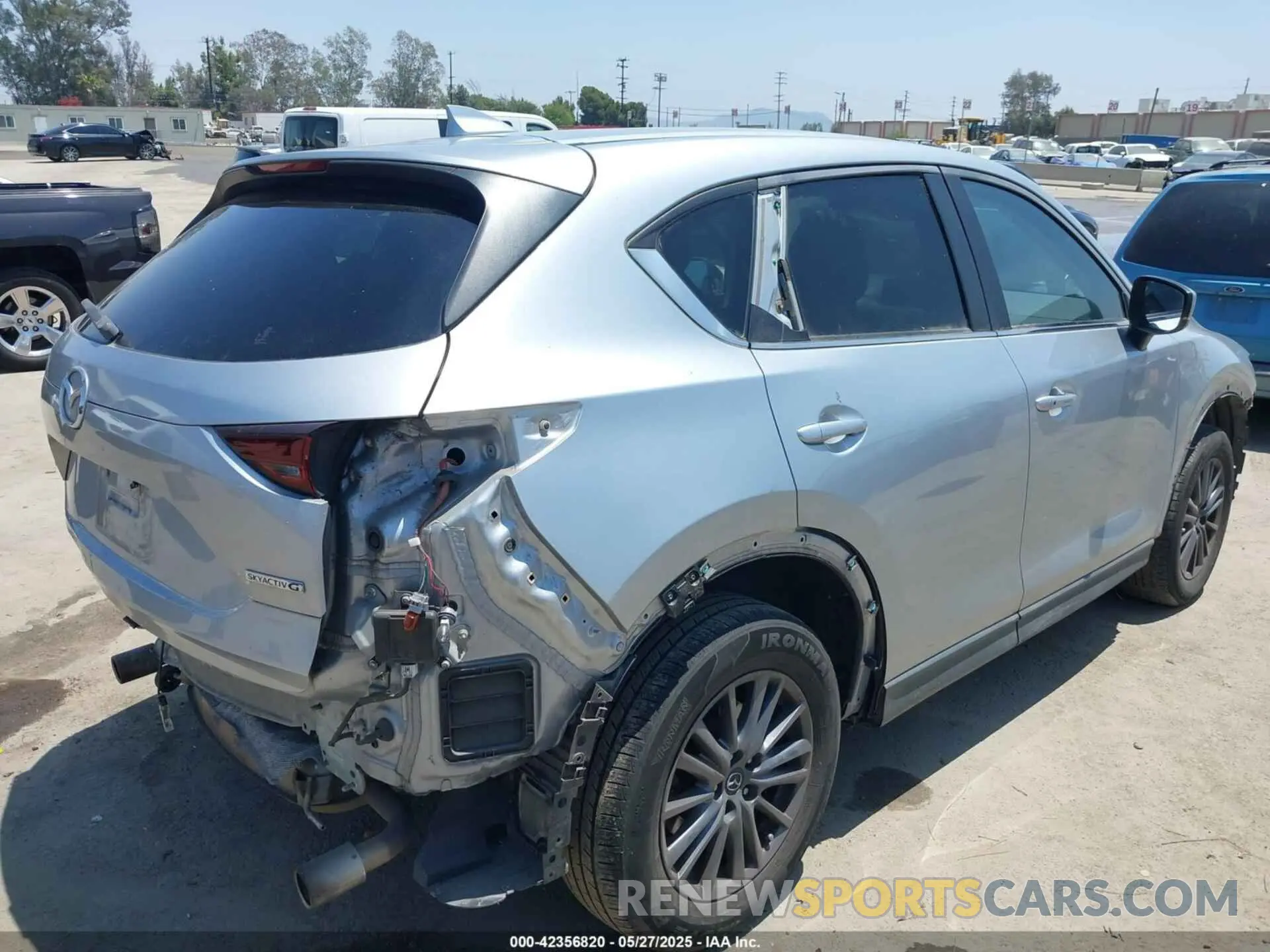 4 Photograph of a damaged car JM3KFACM4L0753683 MAZDA CX-5 2020
