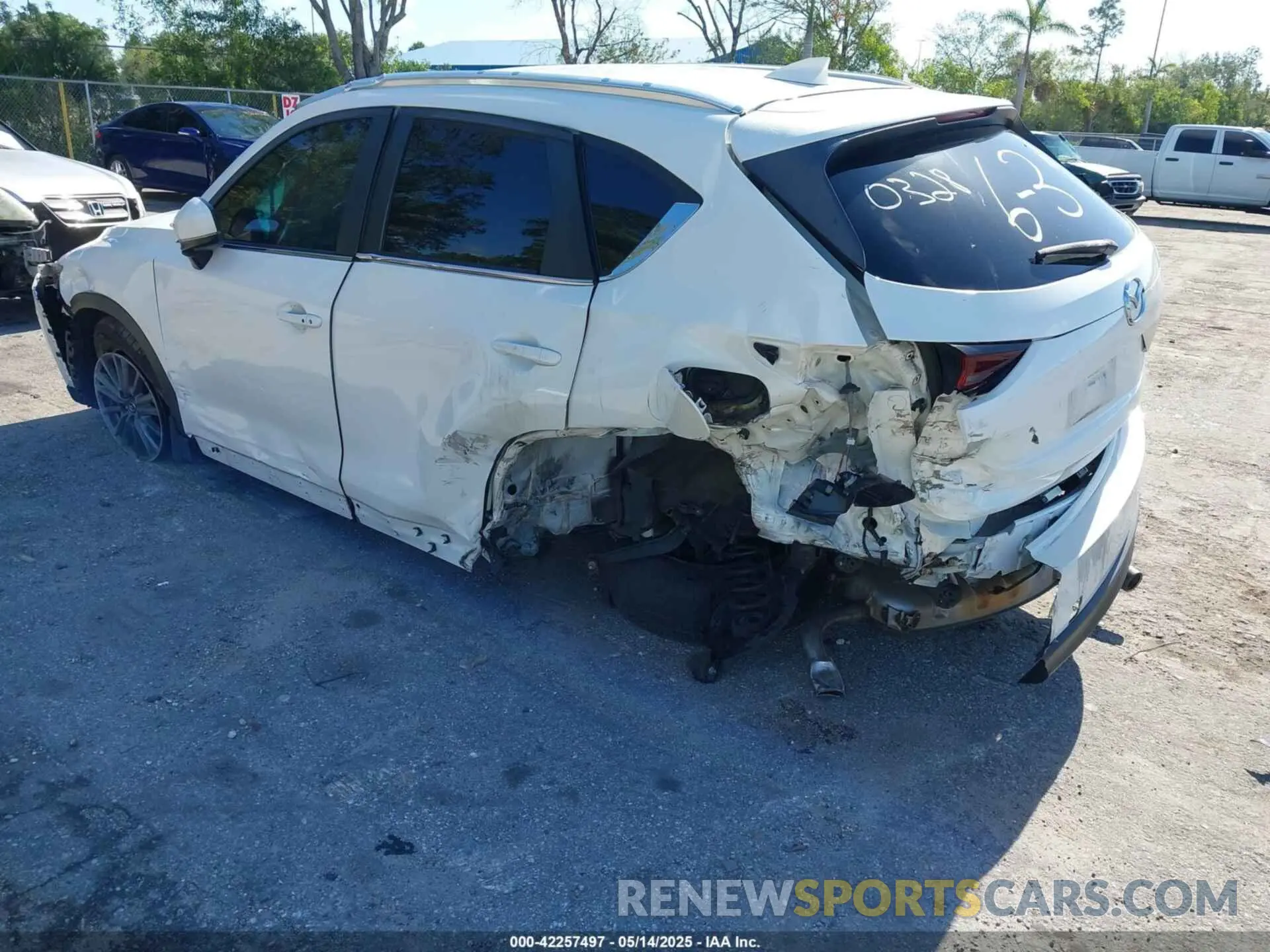 3 Photograph of a damaged car JM3KFACM4L0790328 MAZDA CX-5 2020