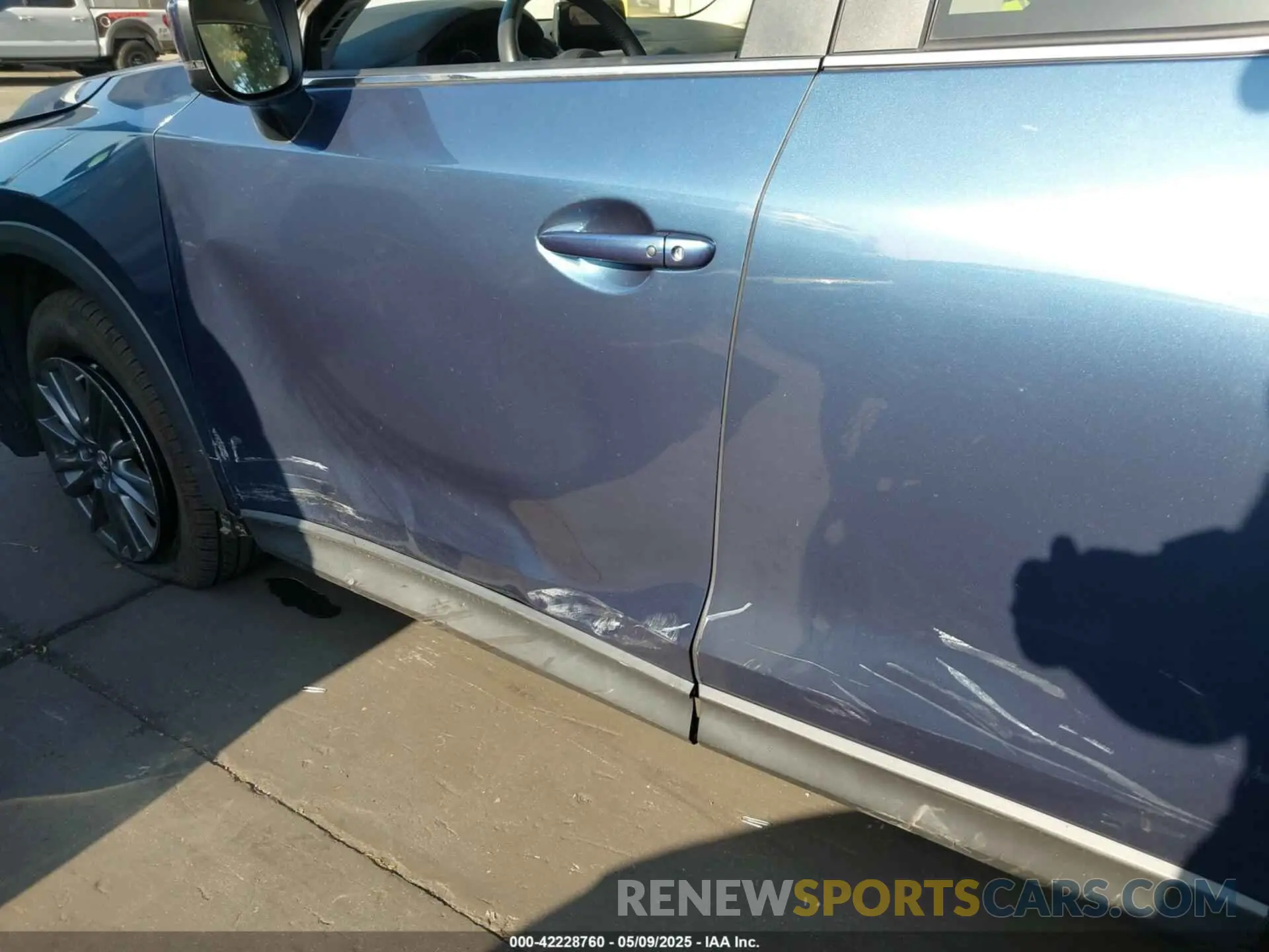 12 Photograph of a damaged car JM3KFACM4L1833432 MAZDA CX-5 2020