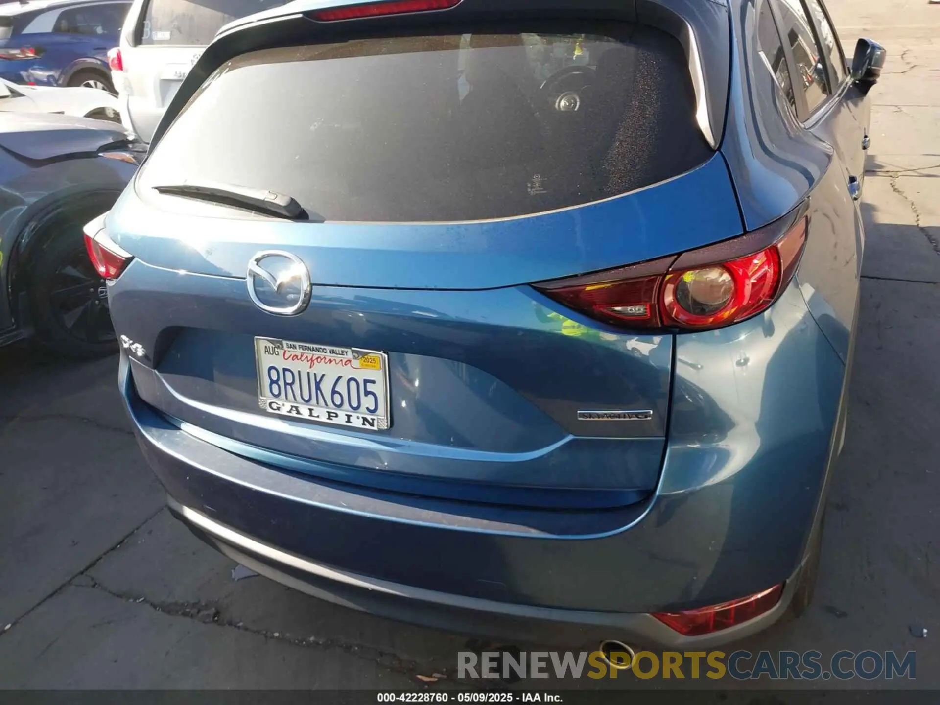 17 Photograph of a damaged car JM3KFACM4L1833432 MAZDA CX-5 2020