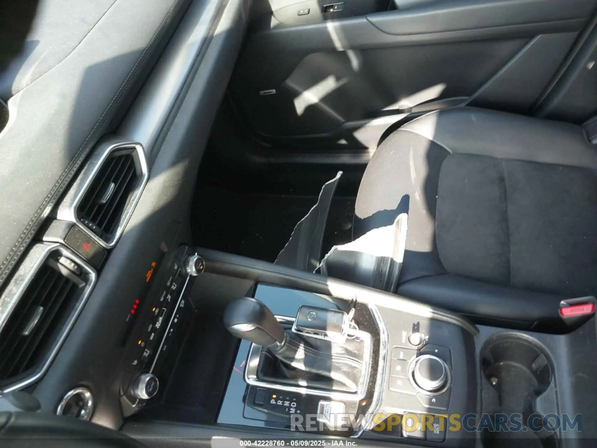 22 Photograph of a damaged car JM3KFACM4L1833432 MAZDA CX-5 2020