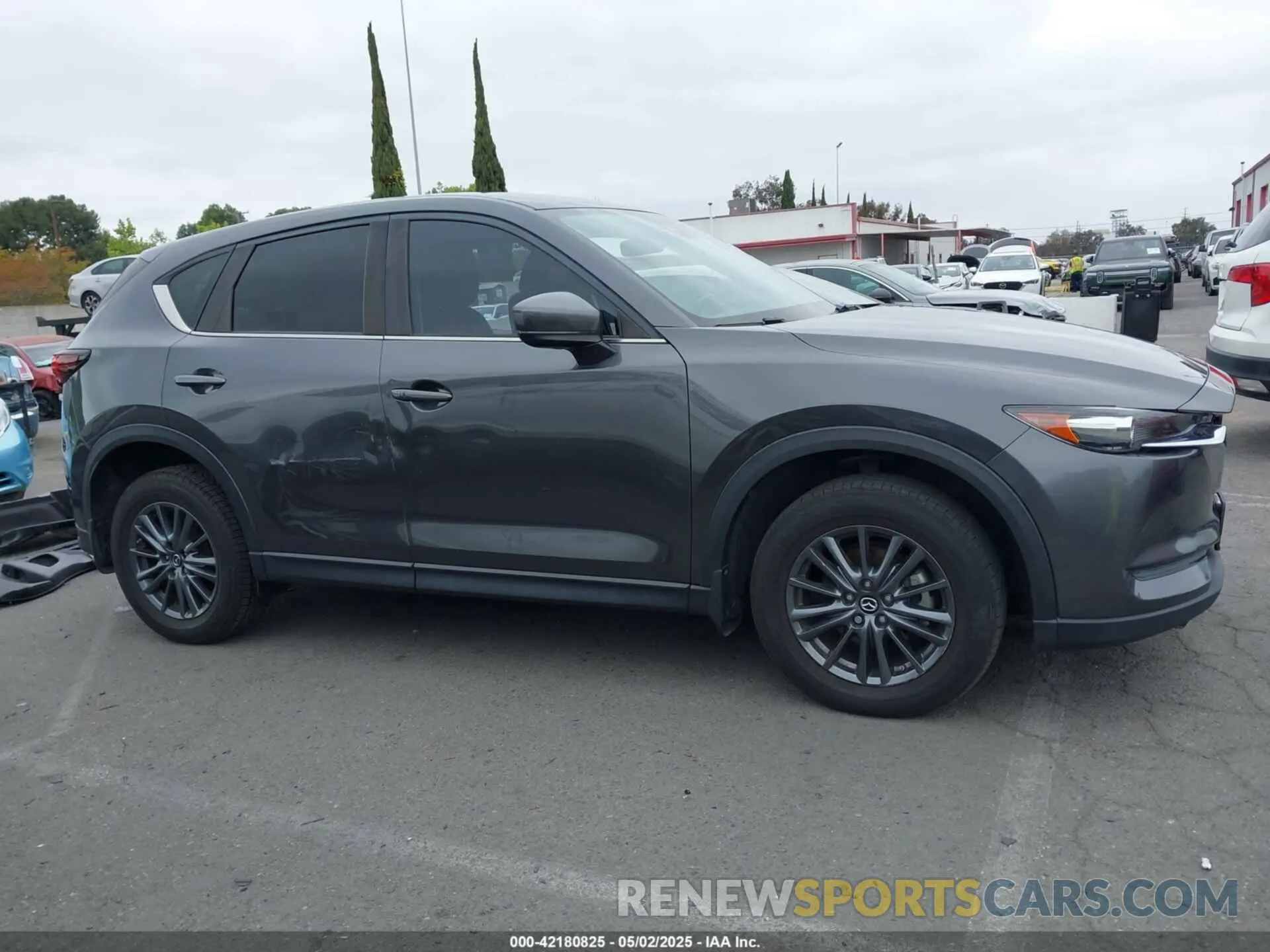 14 Photograph of a damaged car JM3KFACM5L0733605 MAZDA CX-5 2020