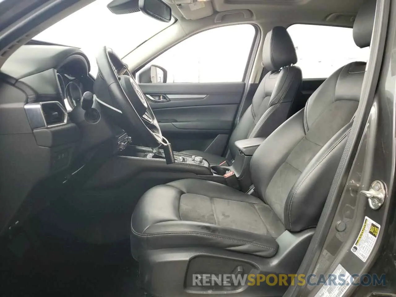 7 Photograph of a damaged car JM3KFACM6L0797748 MAZDA CX-5 2020