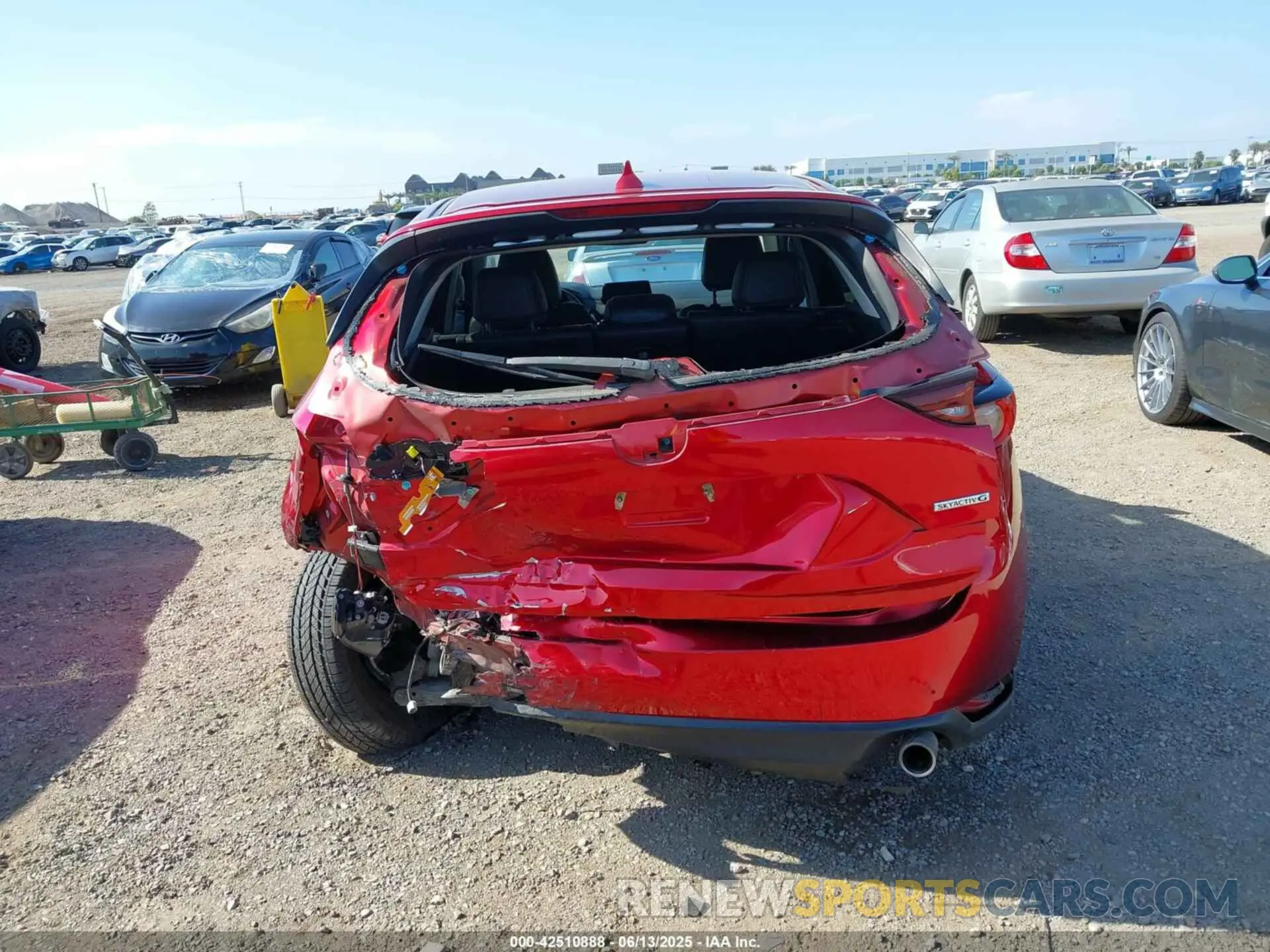 17 Photograph of a damaged car JM3KFACM6L0803256 MAZDA CX-5 2020
