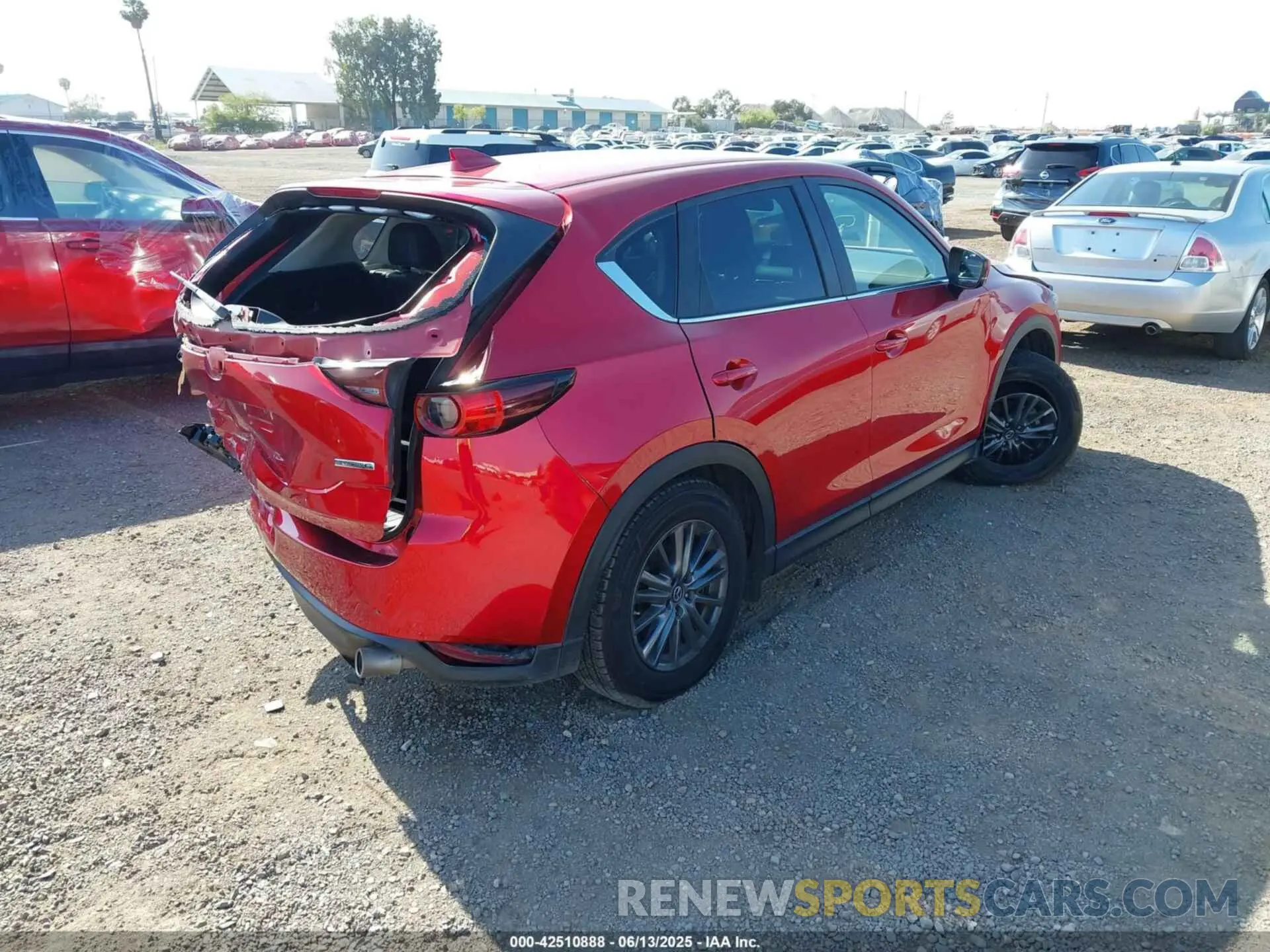 4 Photograph of a damaged car JM3KFACM6L0803256 MAZDA CX-5 2020